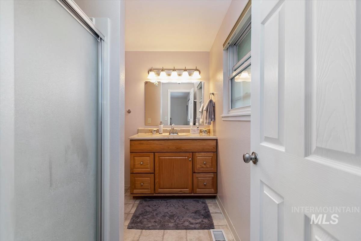12123 W Alfred St., Boise, Idaho 83713, 3 Bedrooms, 2 Bathrooms, Residential For Sale, Price $399,000,MLS 98987830