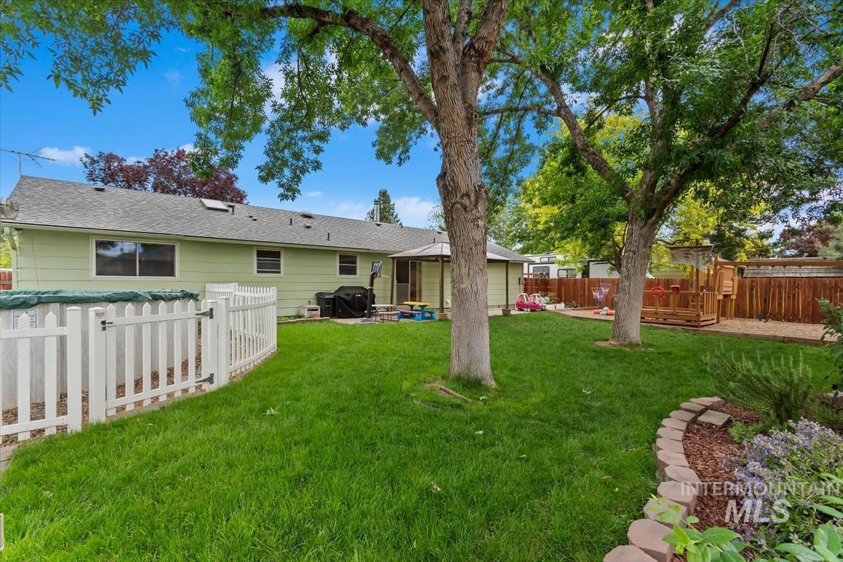 12123 W Alfred St., Boise, Idaho 83713, 3 Bedrooms, 2 Bathrooms, Residential For Sale, Price $399,000,MLS 98987830