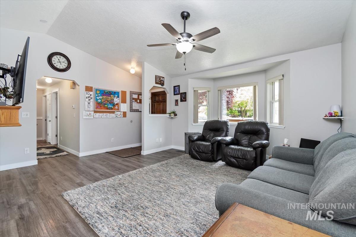 12123 W Alfred St., Boise, Idaho 83713, 3 Bedrooms, 2 Bathrooms, Residential For Sale, Price $399,000,MLS 98987830
