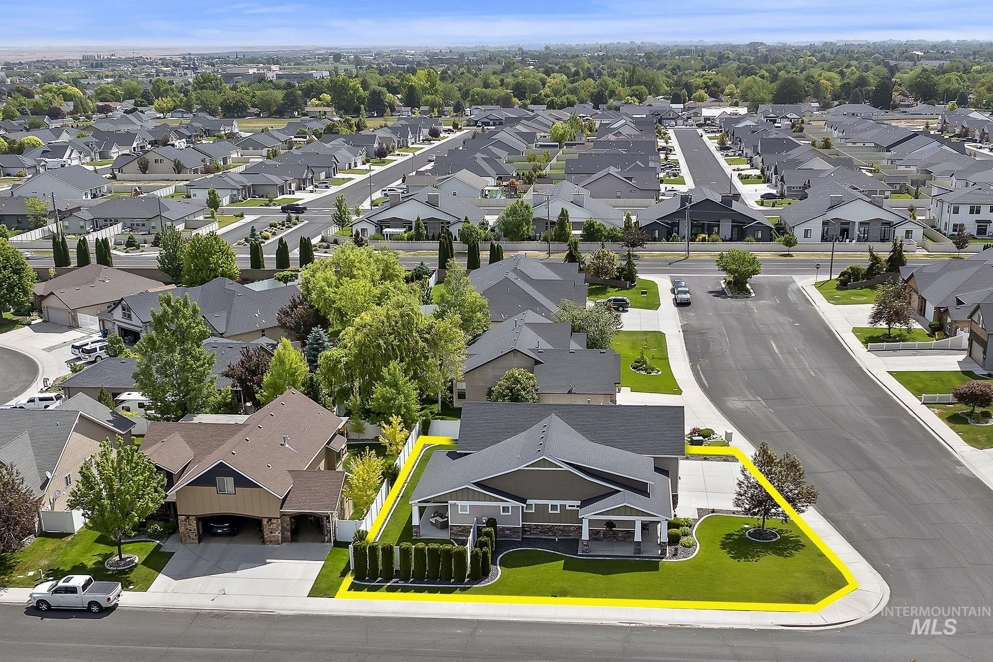 952 White Birch Ave, Twin Falls, Idaho 83301, 4 Bedrooms, 3 Bathrooms, Residential For Sale, Price $529,900, 98987833