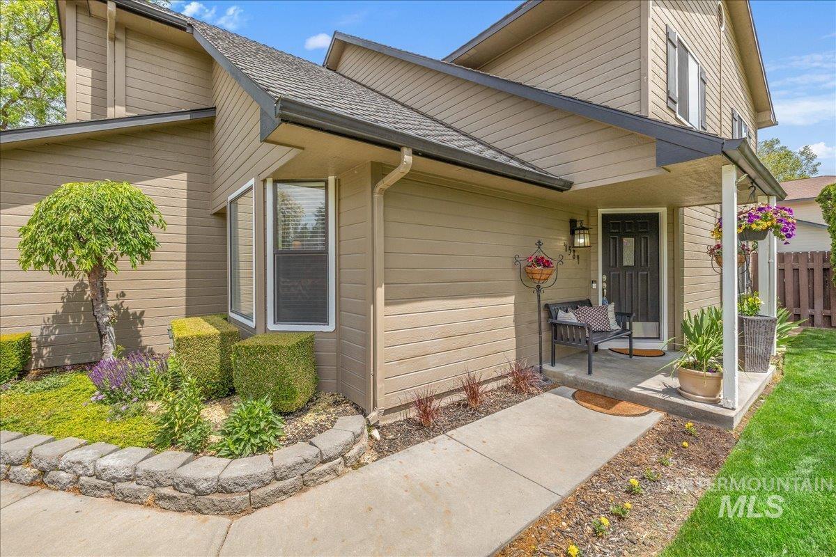 4584 N Marylebone Pl, Boise, Idaho 83713-2451, 5 Bedrooms, 2.5 Bathrooms, Residential For Sale, Price $585,000, 98987841