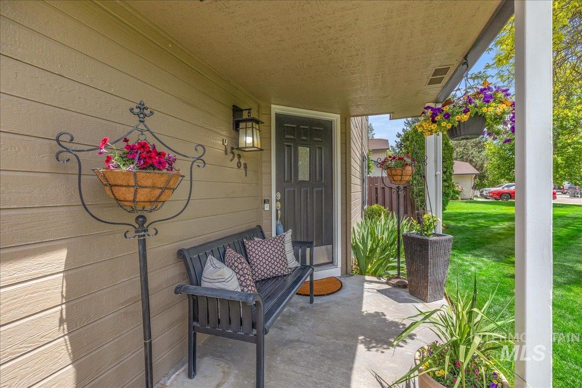 4584 N Marylebone Pl, Boise, Idaho 83713-2451, 5 Bedrooms, 2.5 Bathrooms, Residential For Sale, Price $585,000, 98987841