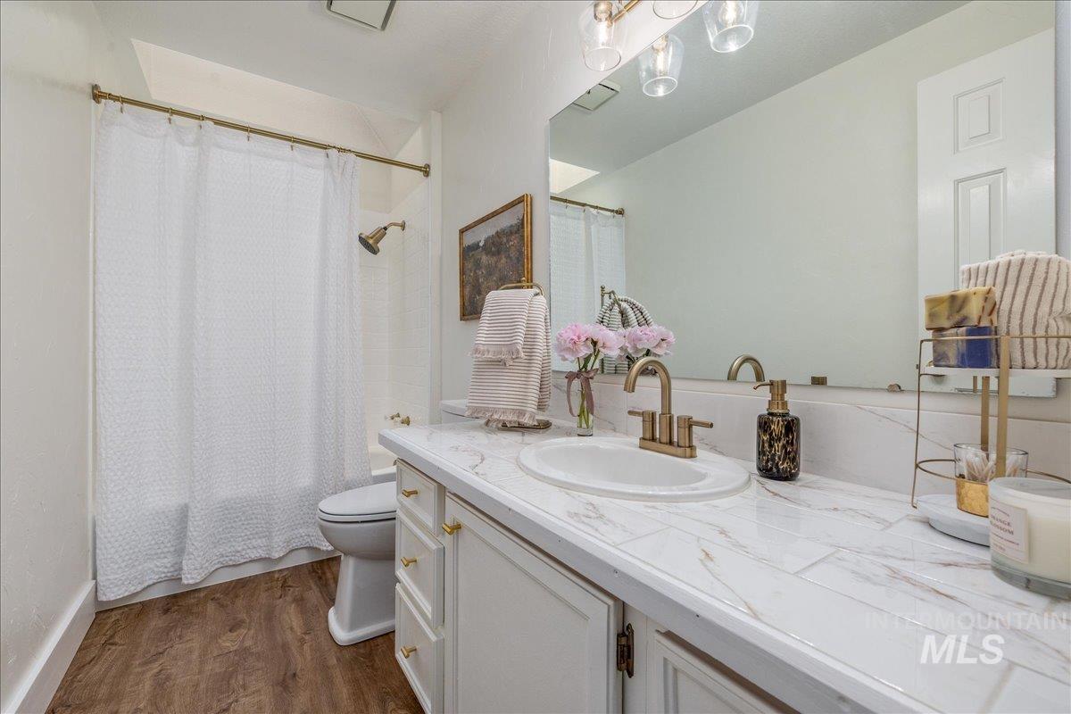 4584 N Marylebone Pl, Boise, Idaho 83713-2451, 5 Bedrooms, 2.5 Bathrooms, Residential For Sale, Price $585,000, 98987841