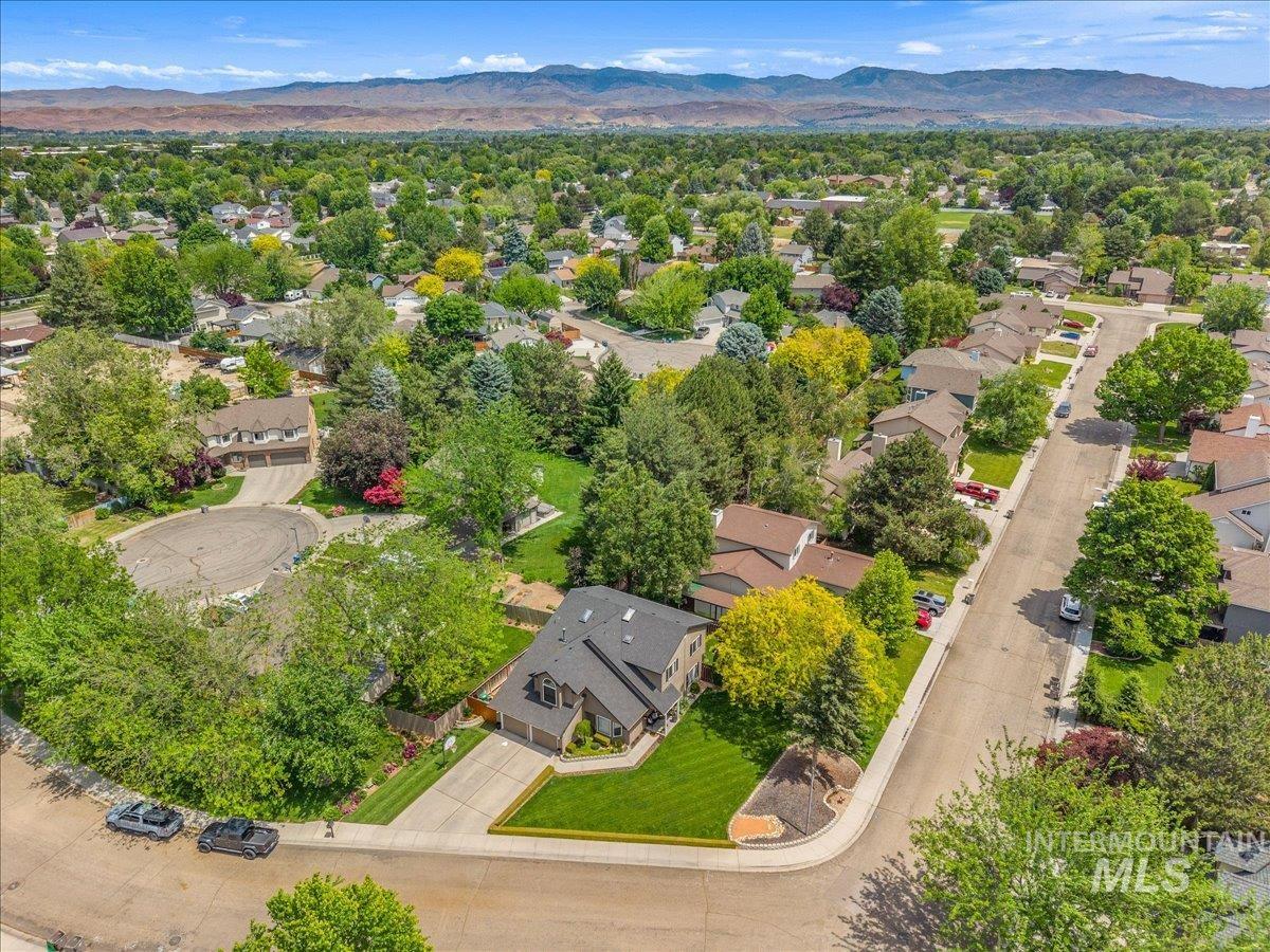 4584 N Marylebone Pl, Boise, Idaho 83713-2451, 5 Bedrooms, 2.5 Bathrooms, Residential For Sale, Price $585,000, 98987841