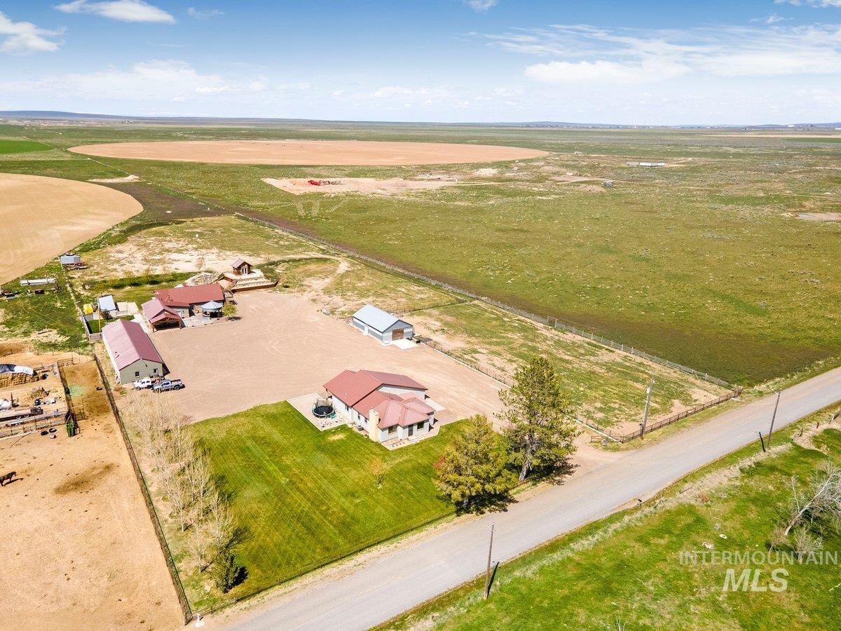 2040 E 2200 N, Twin Falls, Idaho 83301, 5 Bedrooms, 3 Bathrooms, Residential For Sale, Price $875,000,MLS 98987842