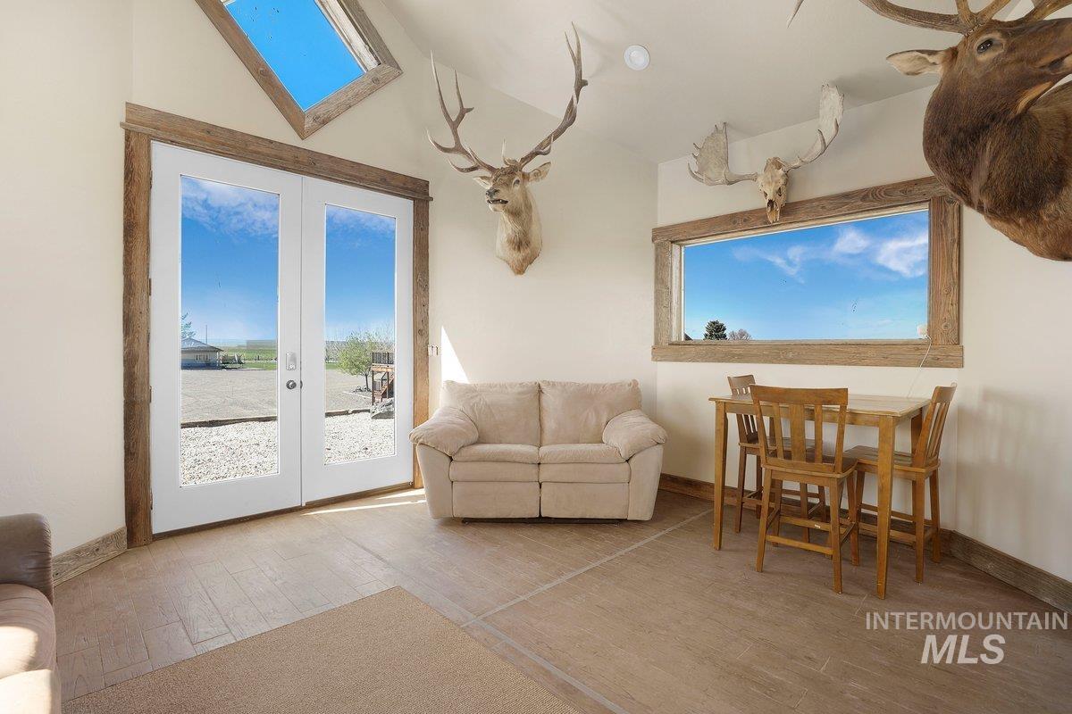 2040 E 2200 N, Twin Falls, Idaho 83301, 5 Bedrooms, 3 Bathrooms, Residential For Sale, Price $875,000, 98987842