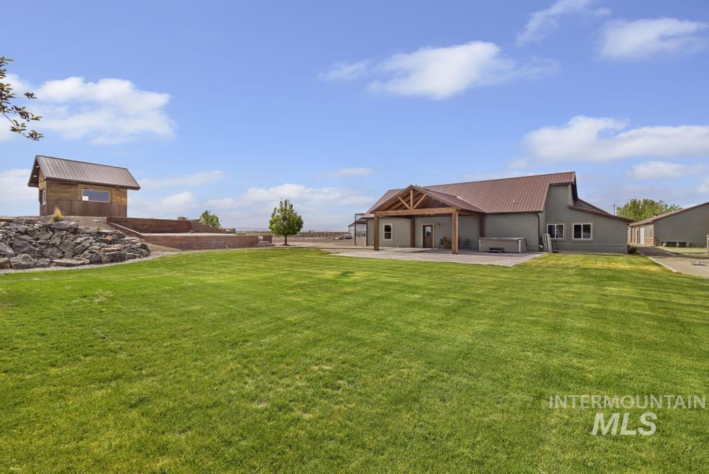 2040 E 2200 N, Twin Falls, Idaho 83301, 5 Bedrooms, 3 Bathrooms, Residential For Sale, Price $875,000, 98987842