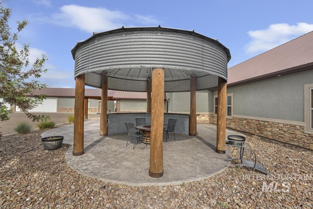 2040 E 2200 N, Twin Falls, Idaho 83301, 5 Bedrooms, 3 Bathrooms, Residential For Sale, Price $875,000, 98987842