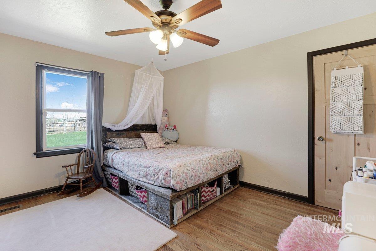2040 E 2200 N, Twin Falls, Idaho 83301, 5 Bedrooms, 3 Bathrooms, Residential For Sale, Price $875,000, 98987842