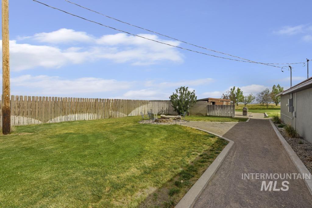 2040 E 2200 N, Twin Falls, Idaho 83301, 5 Bedrooms, 3 Bathrooms, Residential For Sale, Price $875,000, 98987842