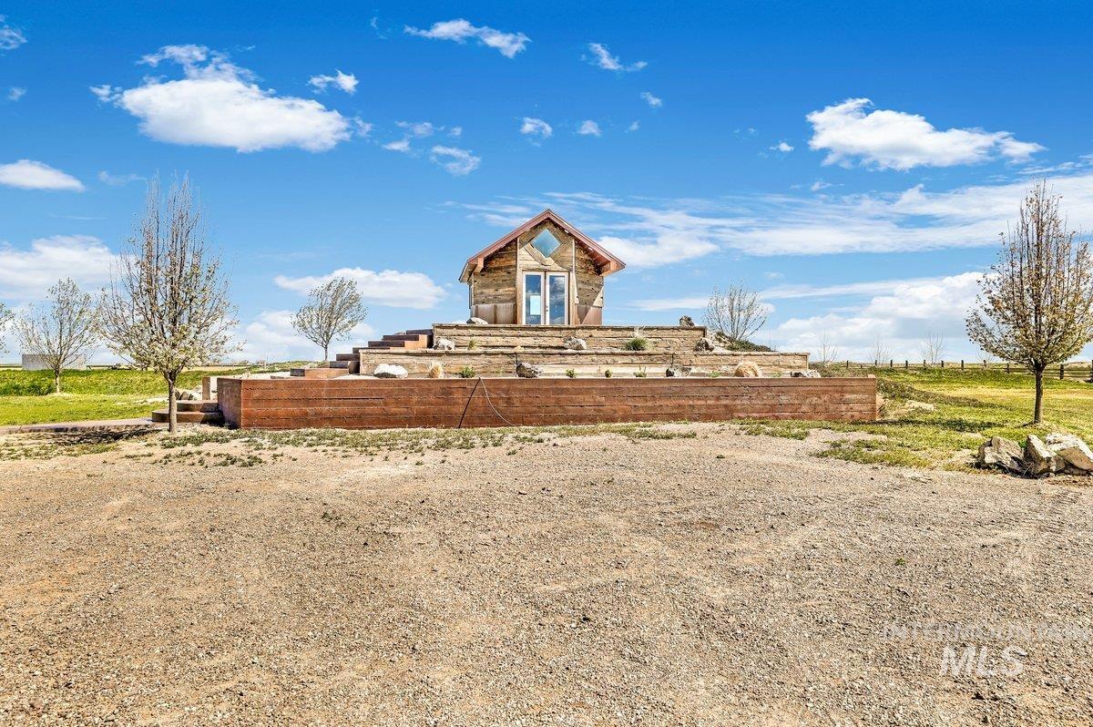 2040 E 2200 N, Twin Falls, Idaho 83301, 5 Bedrooms, 3 Bathrooms, Residential For Sale, Price $875,000, 98987842