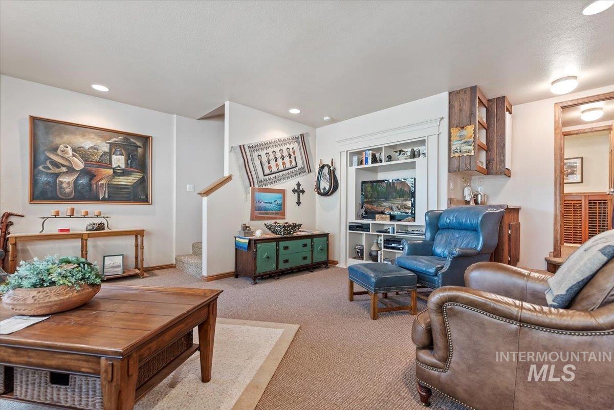 11 Forest Trail, Garden Valley, Idaho 83622, 3 Bedrooms, 3 Bathrooms, Residential For Sale, Price $899,250, 98987850