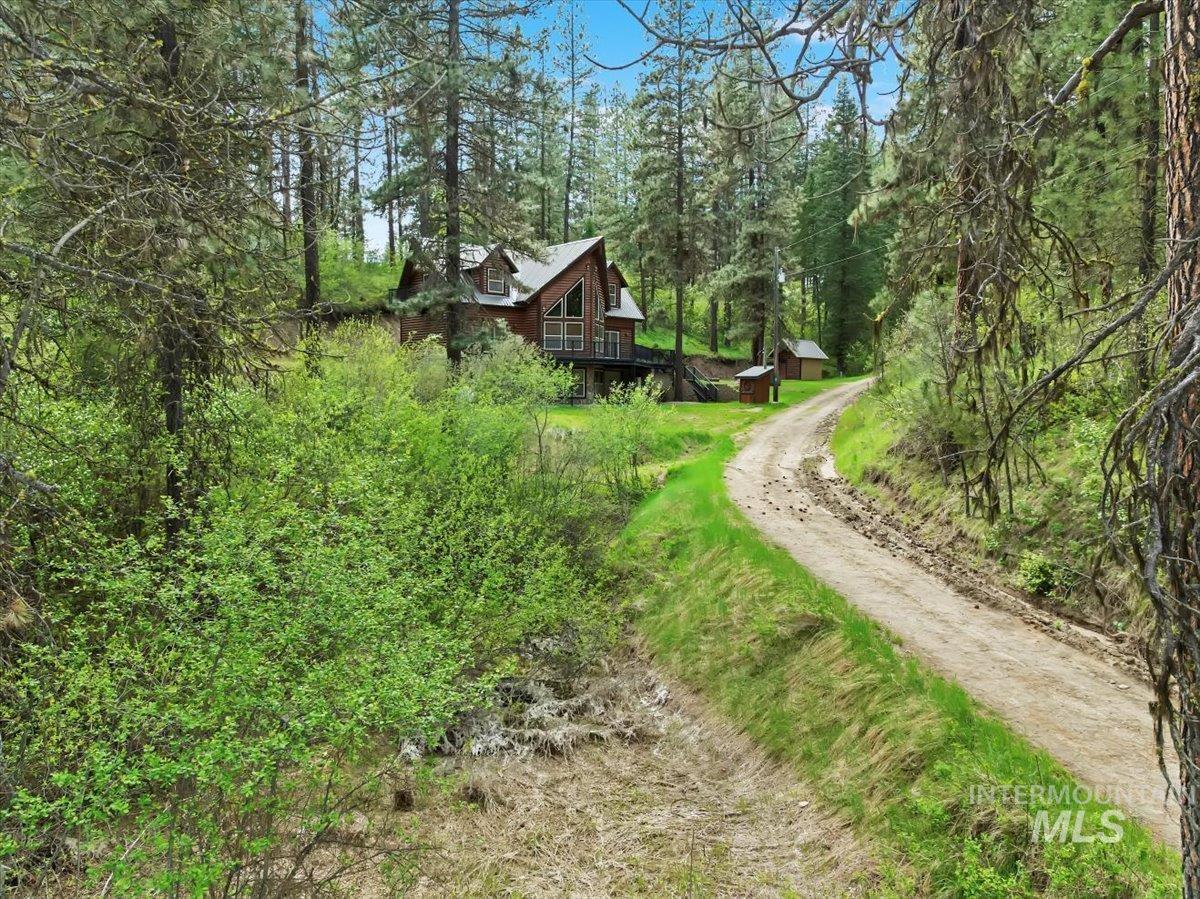 11 Forest Trail, Garden Valley, Idaho 83622, 3 Bedrooms, 3 Bathrooms, Residential For Sale, Price $899,250, 98987850