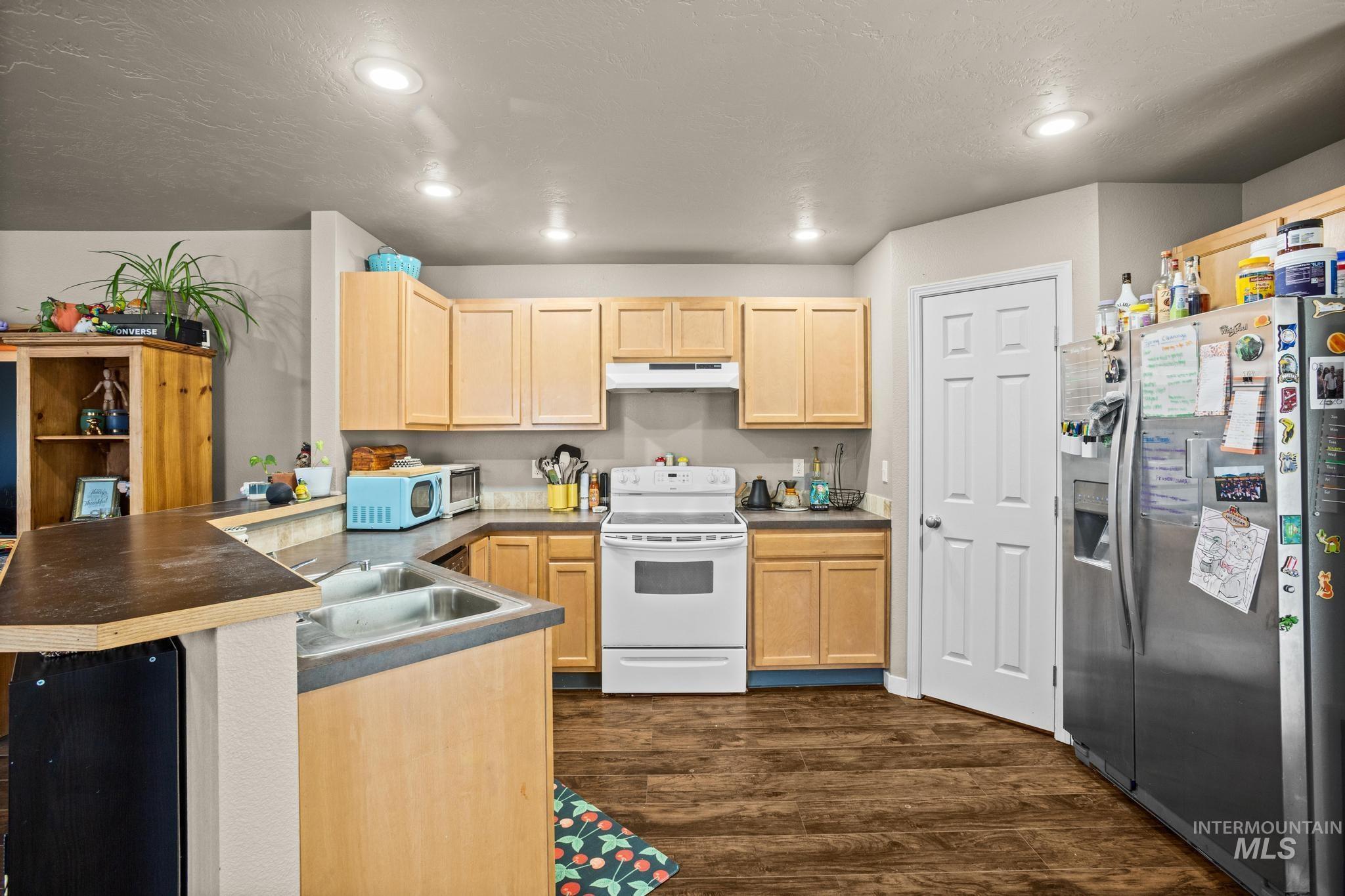 2719 Rowland Ct, Nampa, Idaho 83607, 3 Bedrooms, 2 Bathrooms, Residential For Sale, Price $350,000,MLS 98987855