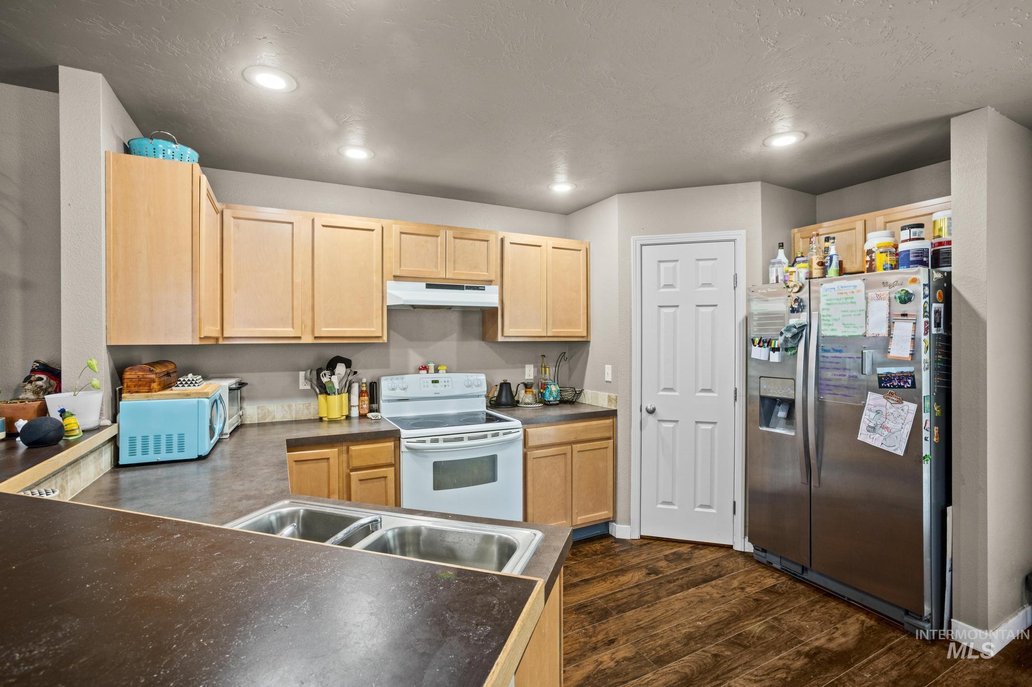 2719 Rowland Ct, Nampa, Idaho 83607, 3 Bedrooms, 2 Bathrooms, Residential For Sale, Price $350,000,MLS 98987855