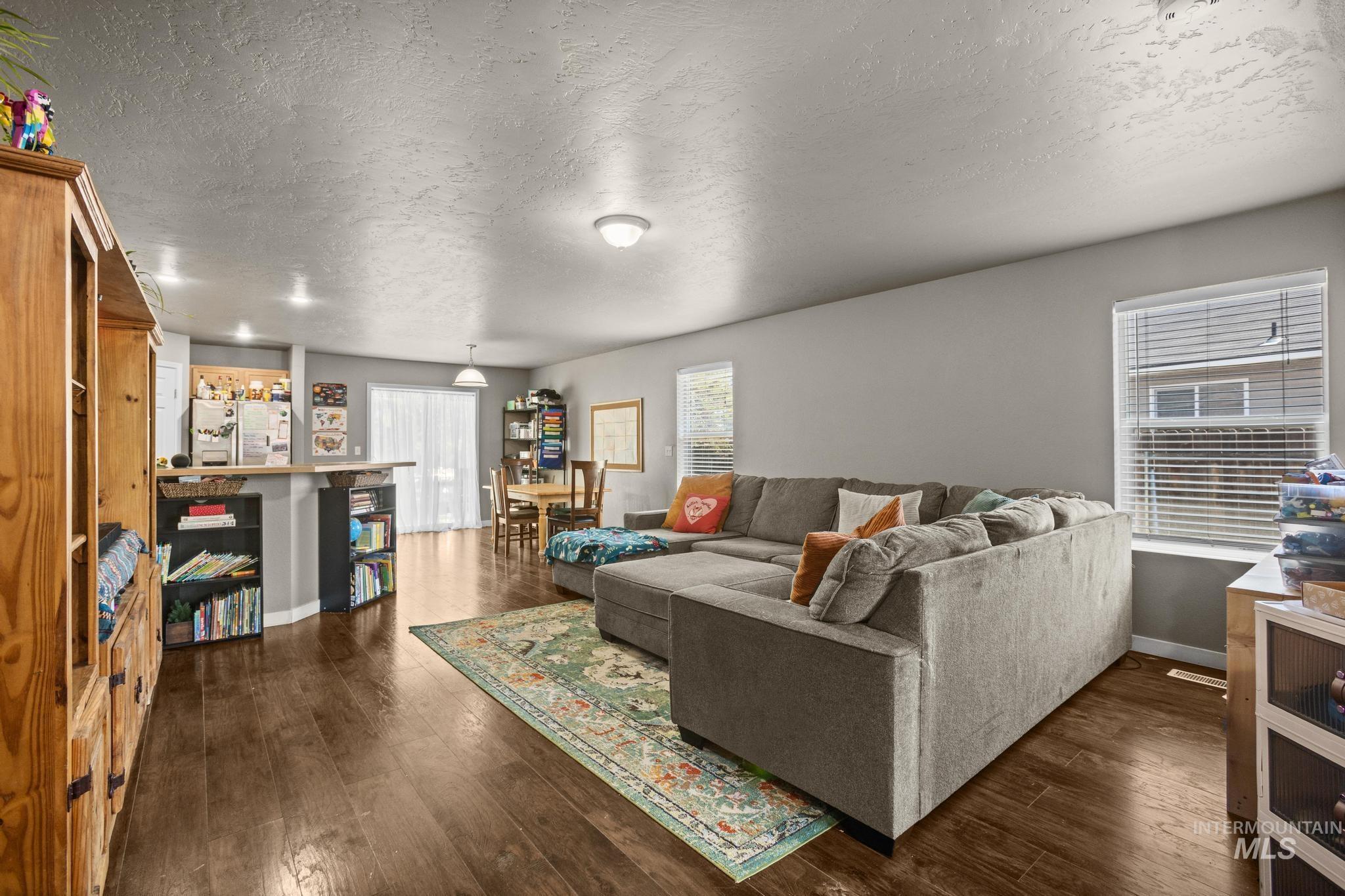2719 Rowland Ct, Nampa, Idaho 83607, 3 Bedrooms, 2 Bathrooms, Residential For Sale, Price $350,000,MLS 98987855