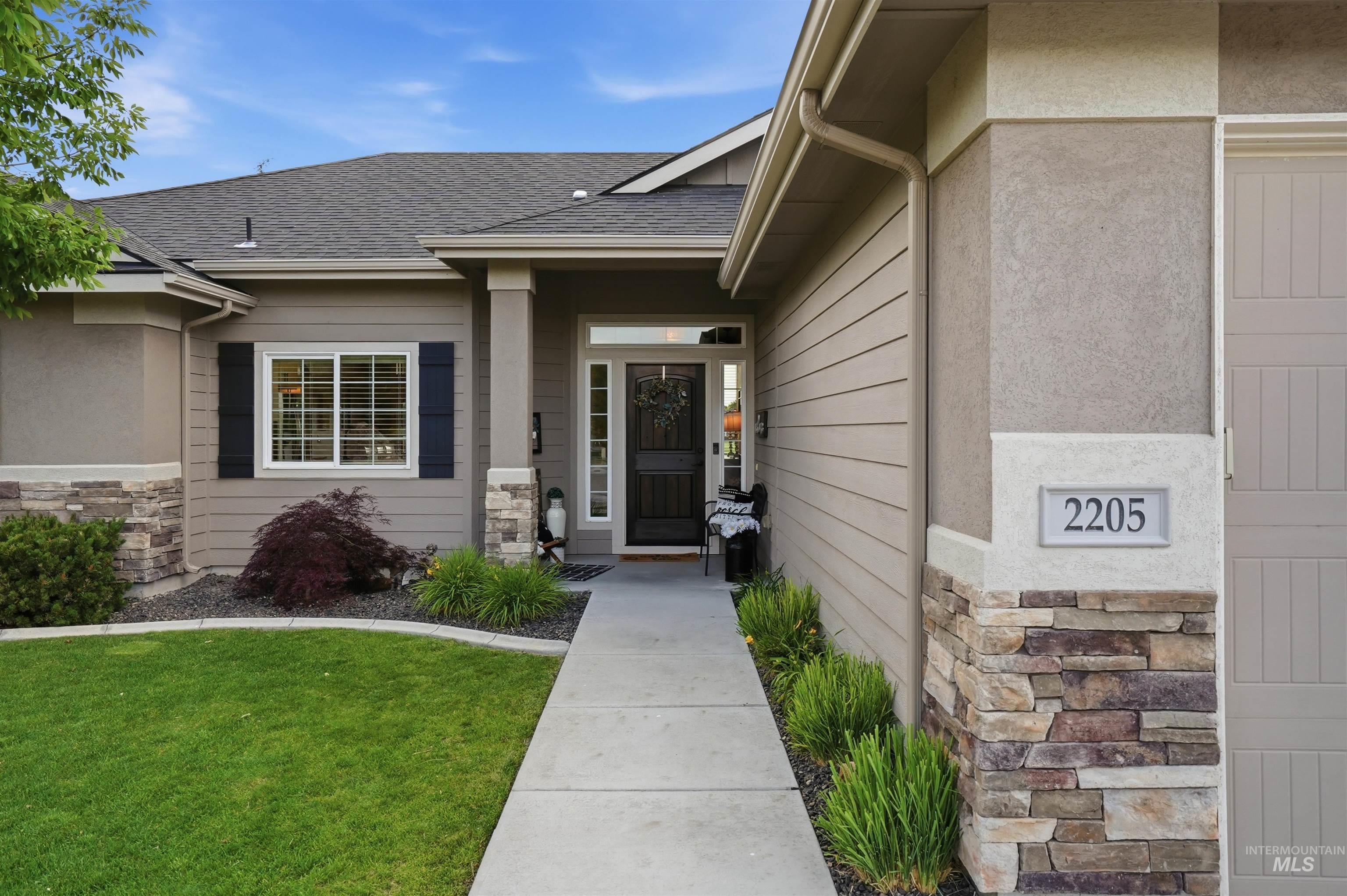 2205 S Herron Dr., Nampa, Idaho 83686, 3 Bedrooms, 2 Bathrooms, Residential For Sale, Price $565,000,MLS 98987861