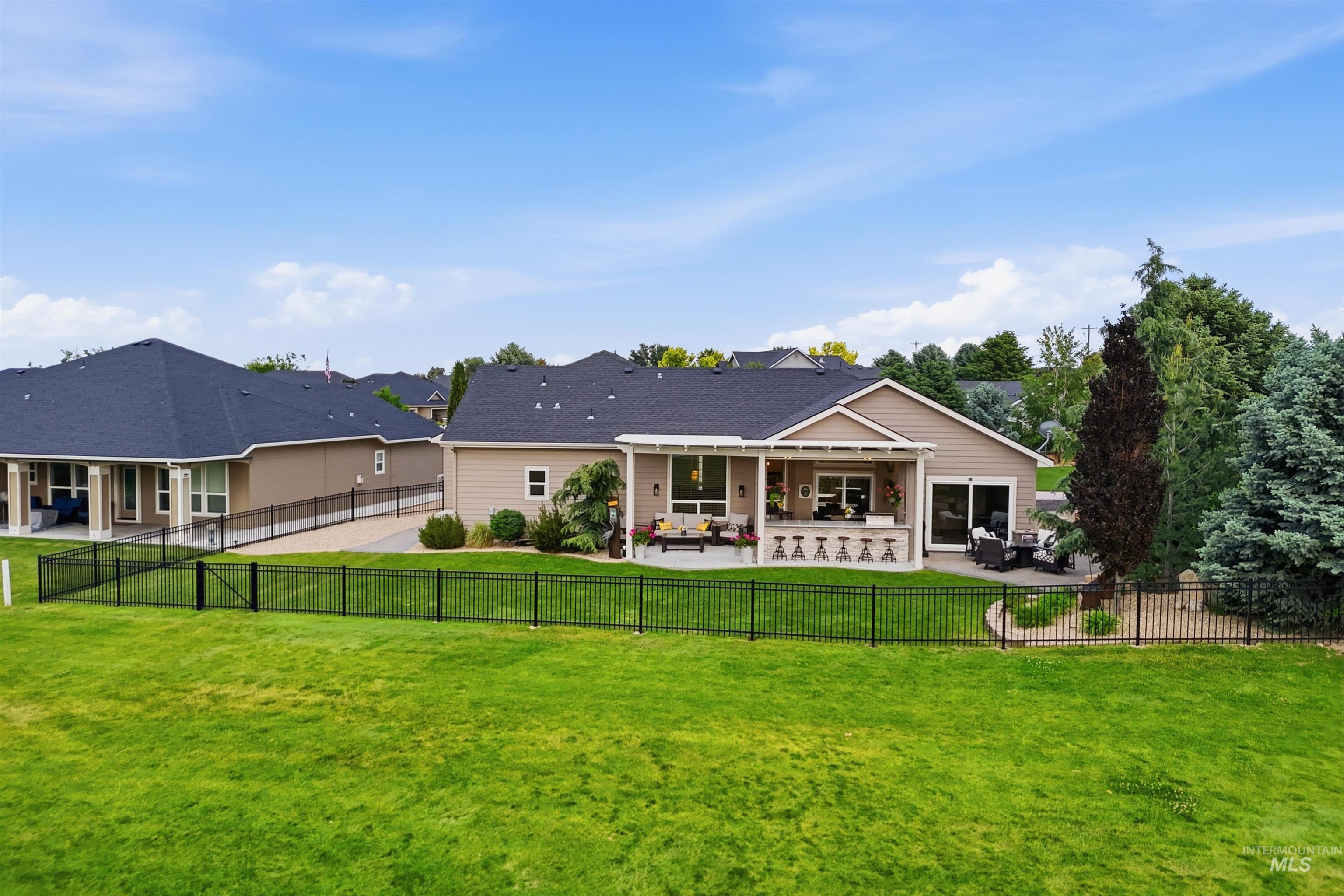 2205 S Herron Dr., Nampa, Idaho 83686, 3 Bedrooms, 2 Bathrooms, Residential For Sale, Price $565,000,MLS 98987861