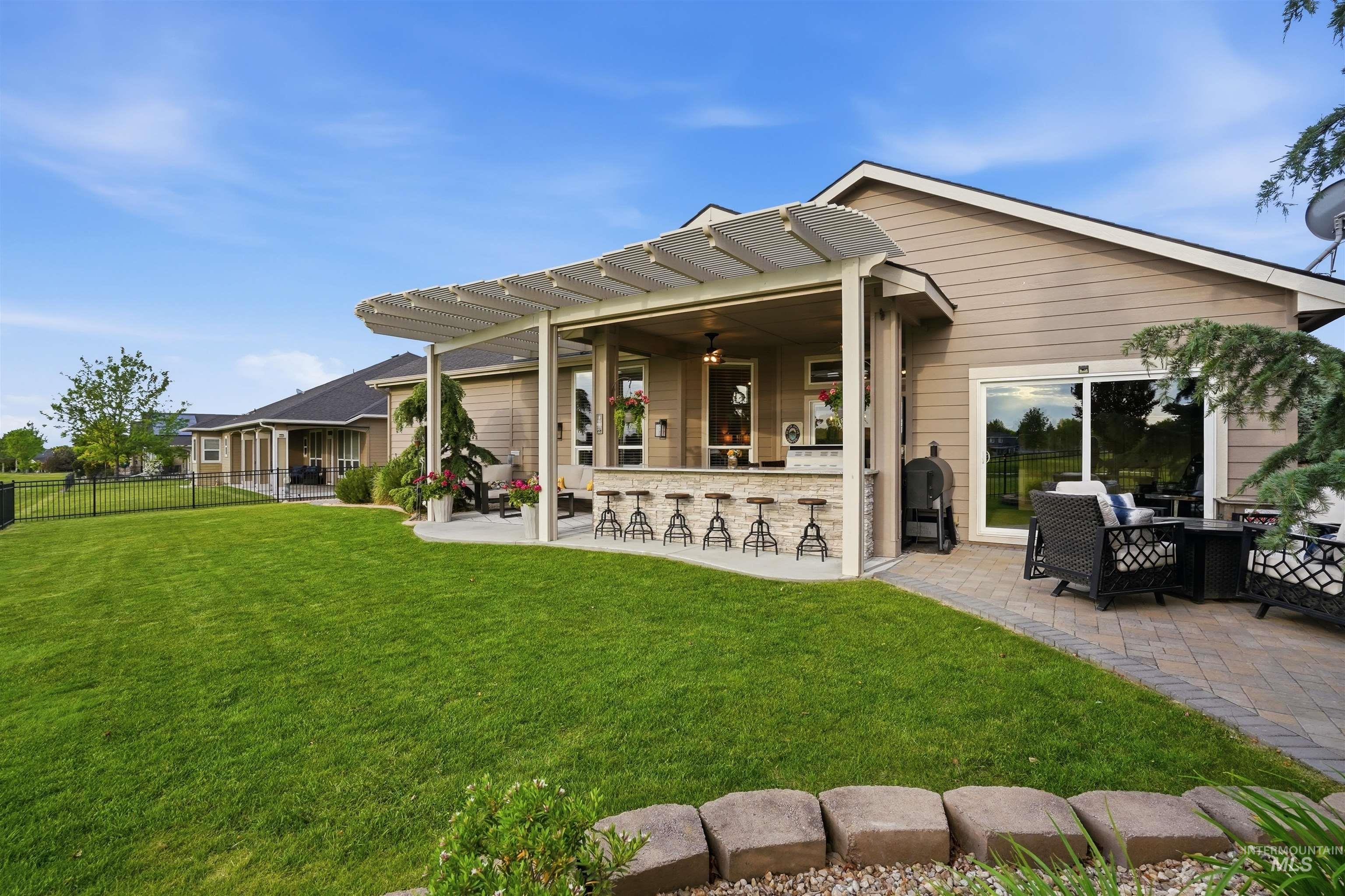 2205 S Herron Dr., Nampa, Idaho 83686, 3 Bedrooms, 2 Bathrooms, Residential For Sale, Price $565,000,MLS 98987861