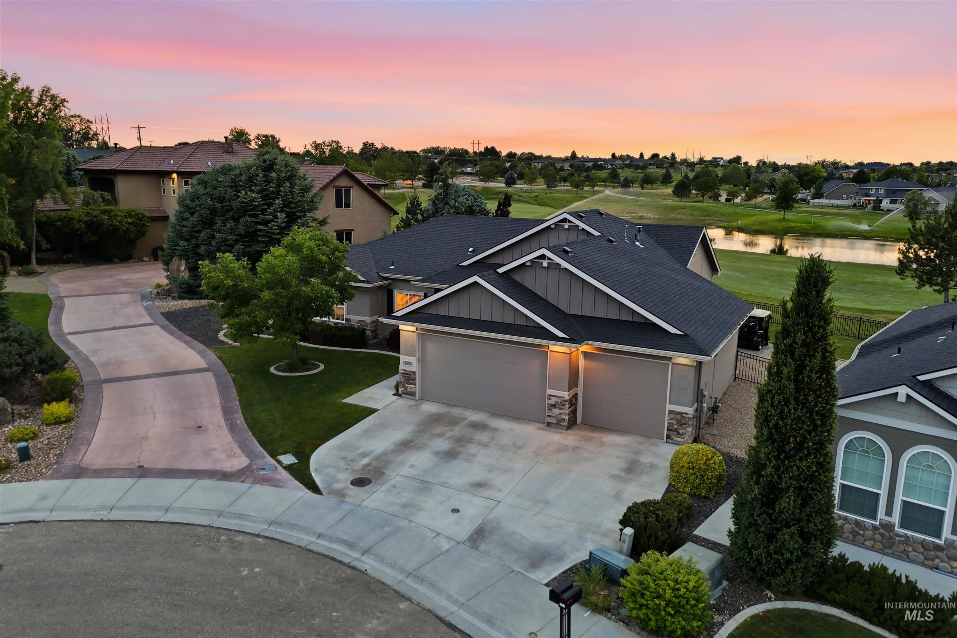 2205 S Herron Dr., Nampa, Idaho 83686, 3 Bedrooms, 2 Bathrooms, Residential For Sale, Price $565,000,MLS 98987861