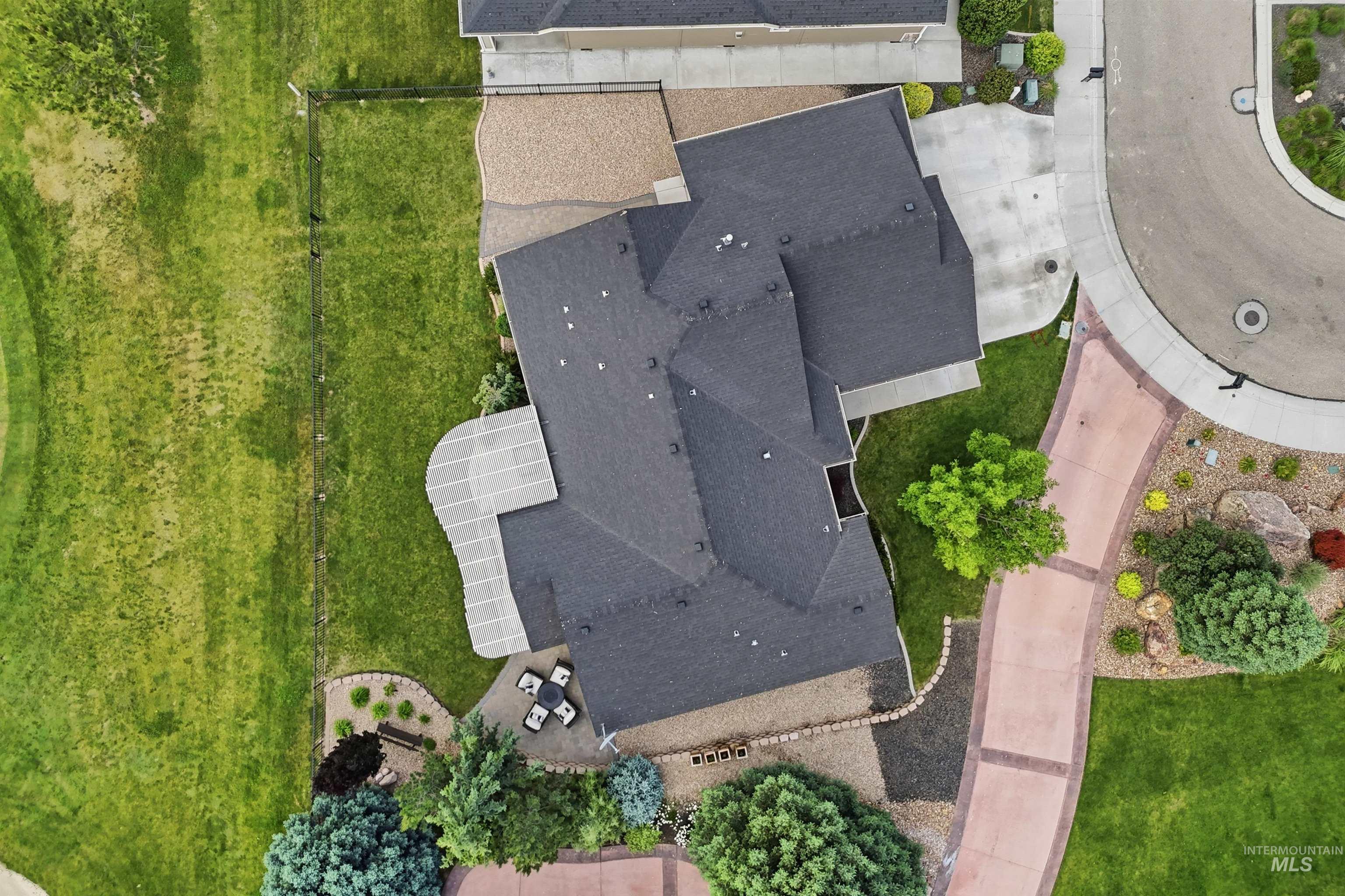 2205 S Herron Dr., Nampa, Idaho 83686, 3 Bedrooms, 2 Bathrooms, Residential For Sale, Price $565,000,MLS 98987861