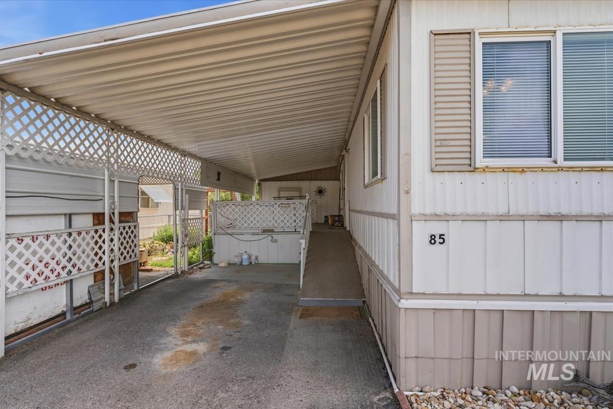2205 E. Linden, Caldwell, Idaho 83605, 2 Bedrooms, 1 Bathroom, Residential For Sale, Price $69,950, 98987863