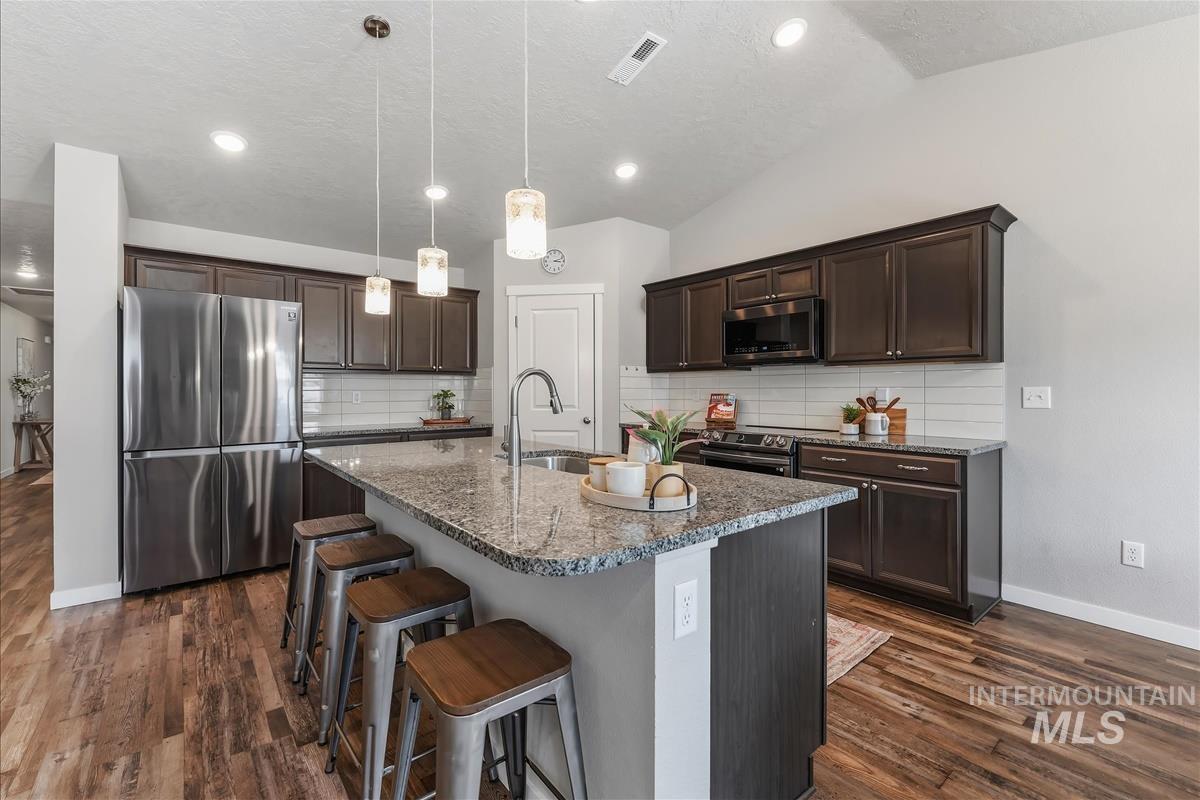 7523 S Foremast Ave, Boise, Idaho 83709, 3 Bedrooms, 2 Bathrooms, Residential For Sale, Price $457,000,MLS 98987870