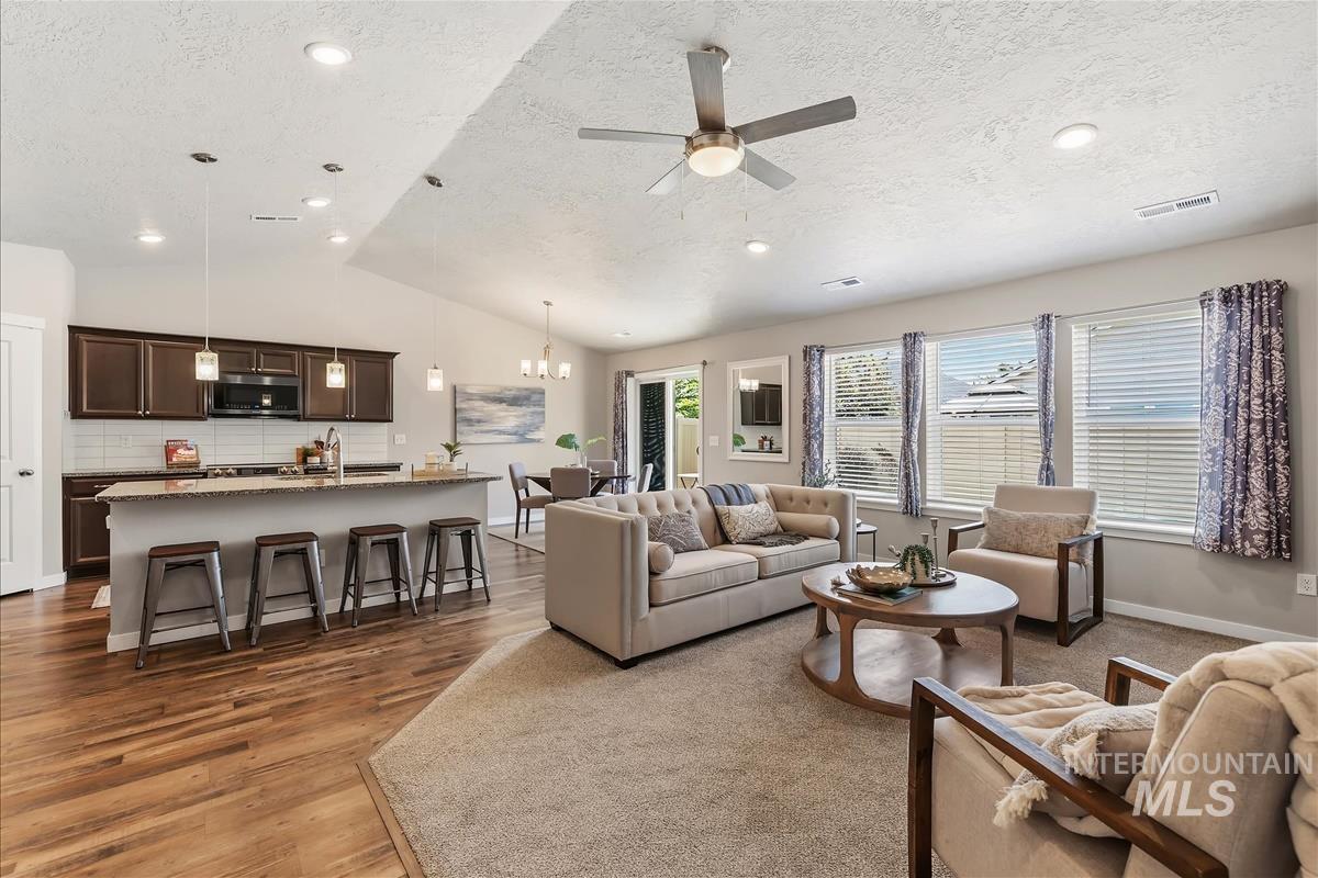 7523 S Foremast Ave, Boise, Idaho 83709, 3 Bedrooms, 2 Bathrooms, Residential For Sale, Price $457,000,MLS 98987870