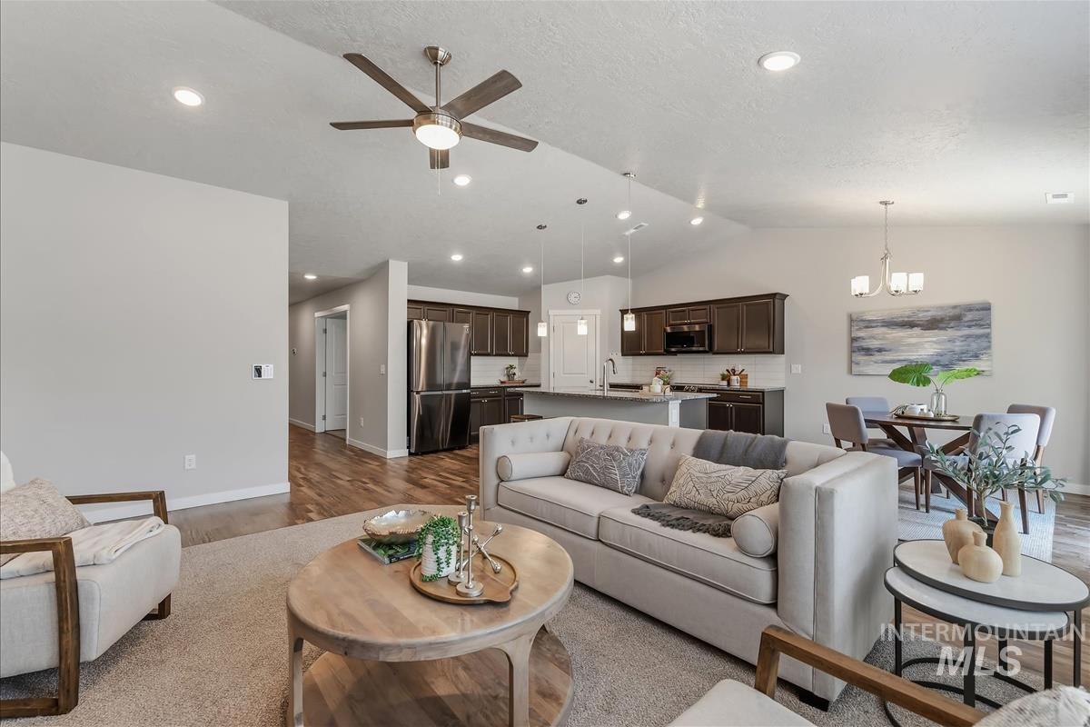 7523 S Foremast Ave, Boise, Idaho 83709, 3 Bedrooms, 2 Bathrooms, Residential For Sale, Price $457,000,MLS 98987870