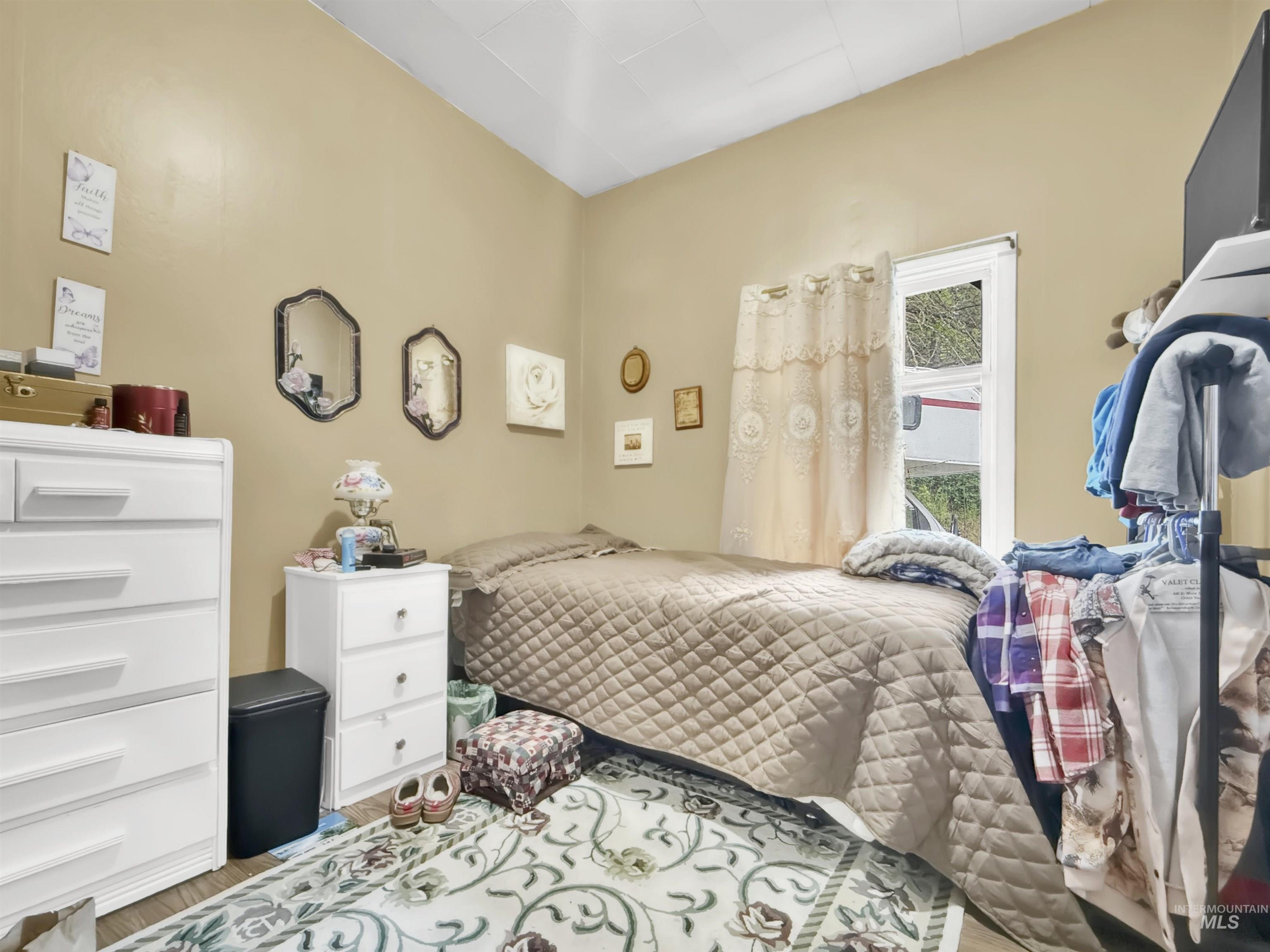 419 S Chestnut, Troy, Idaho 83871, 3 Bedrooms, 1 Bathroom, Residential For Sale, Price $329,000,MLS 98987871
