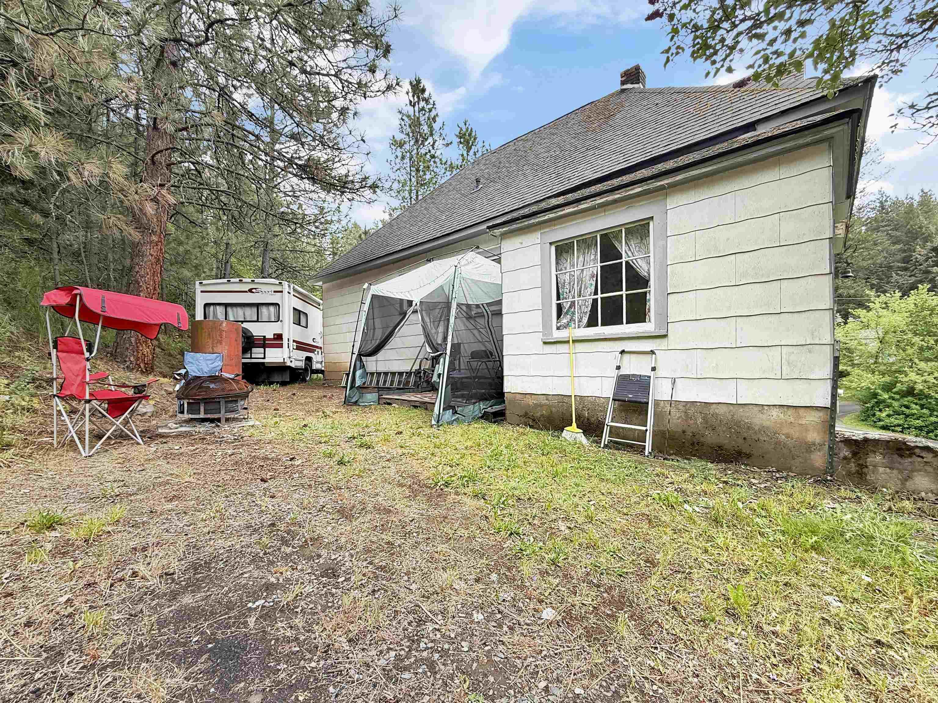 419 S Chestnut, Troy, Idaho 83871, 3 Bedrooms, 1 Bathroom, Residential For Sale, Price $329,000,MLS 98987871