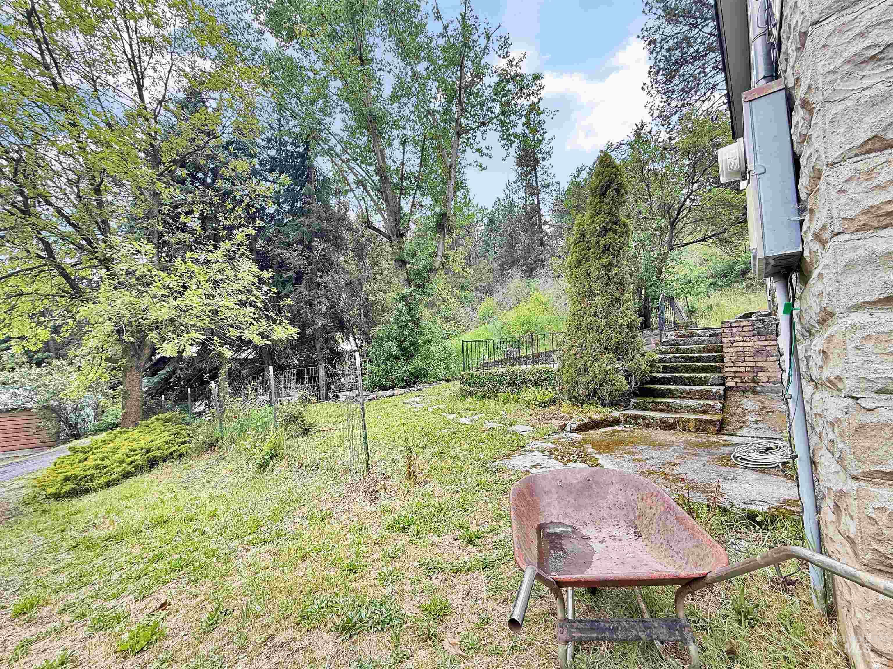 419 S Chestnut, Troy, Idaho 83871, 3 Bedrooms, 1 Bathroom, Residential For Sale, Price $329,000,MLS 98987871