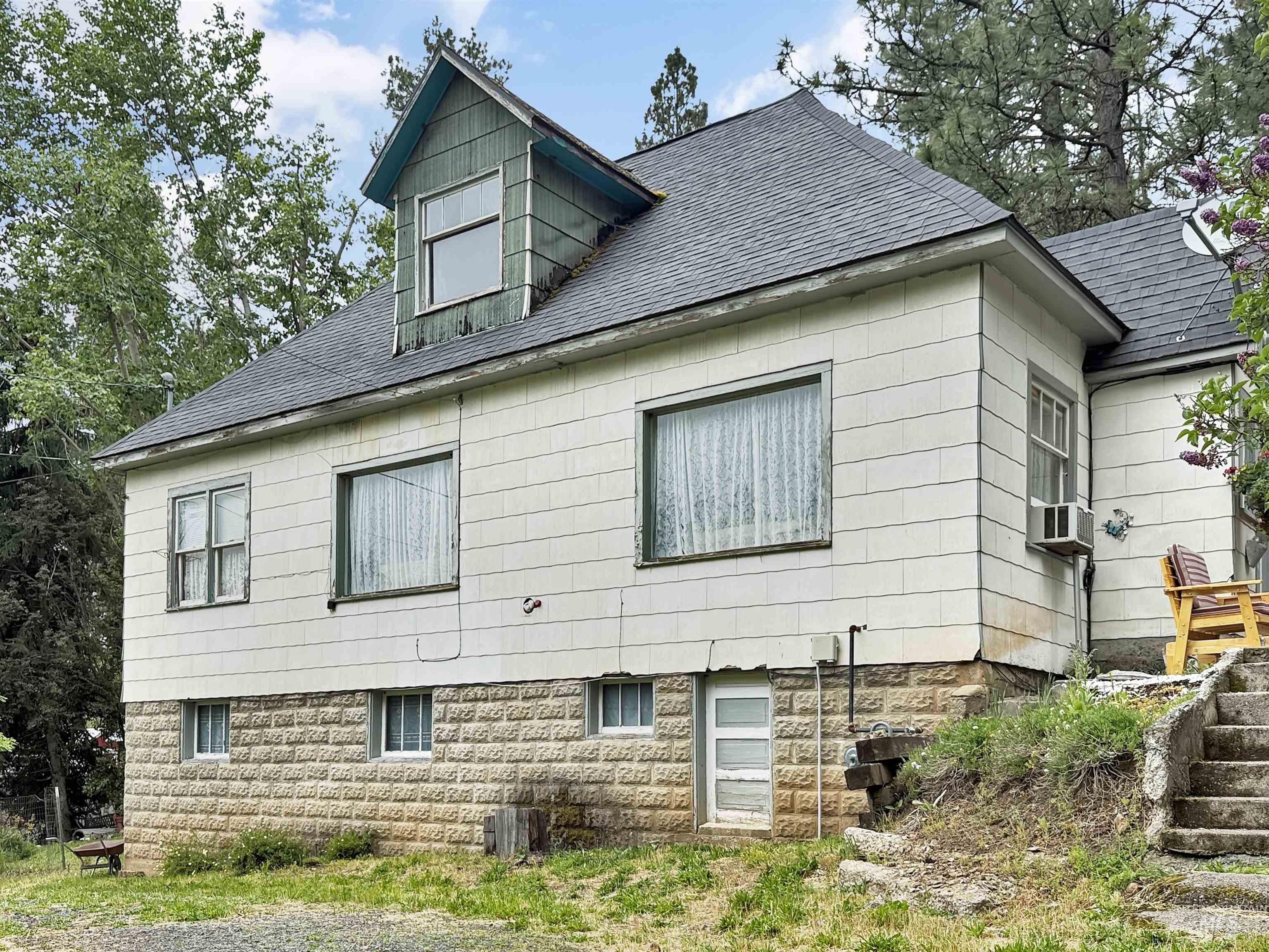 419 S Chestnut, Troy, Idaho 83871, 3 Bedrooms, 1 Bathroom, Residential For Sale, Price $329,000,MLS 98987871