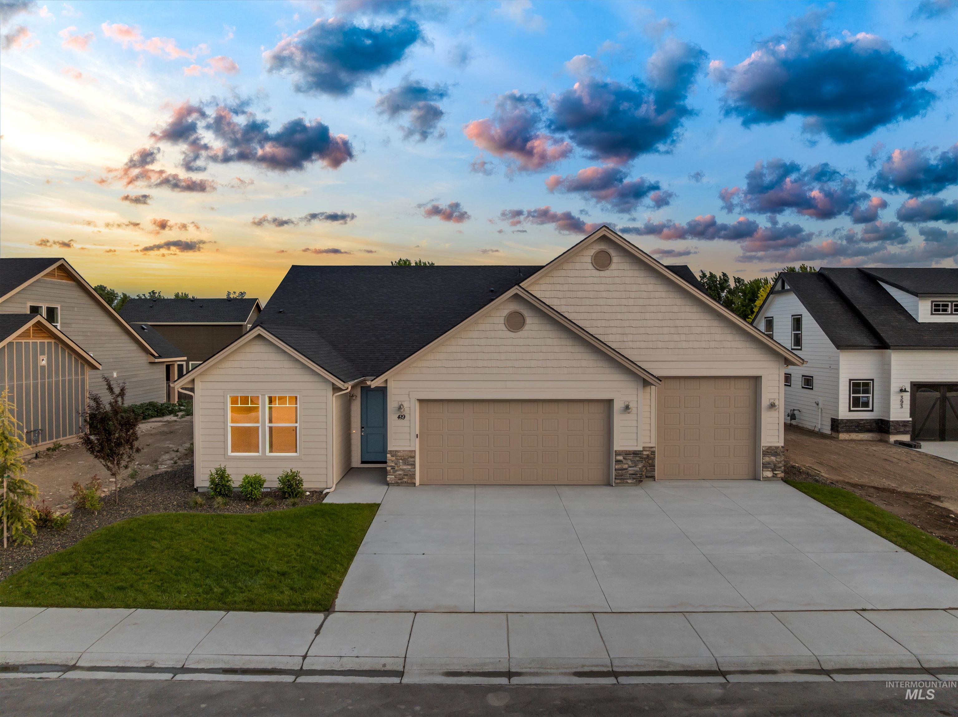 419 Hidden Mill Ct, Middleton, Idaho 83644, 3 Bedrooms, 2 Bathrooms, Residential For Sale, Price $558,000,MLS 98987873