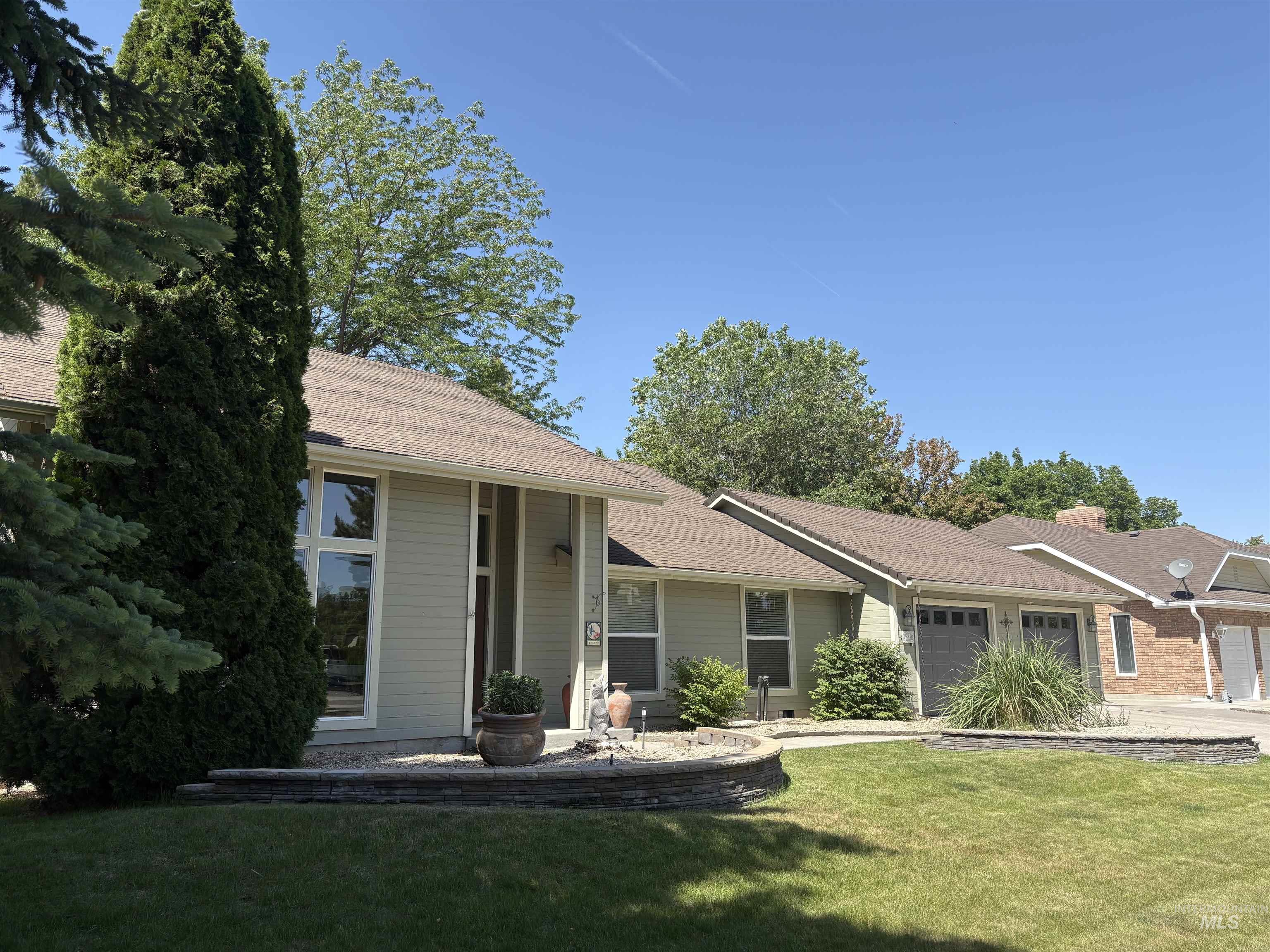 549 Ballingrude Drive, Twin Falls, Idaho 83301, 3 Bedrooms, 2 Bathrooms, Residential For Sale, Price $508,000,MLS 98987874