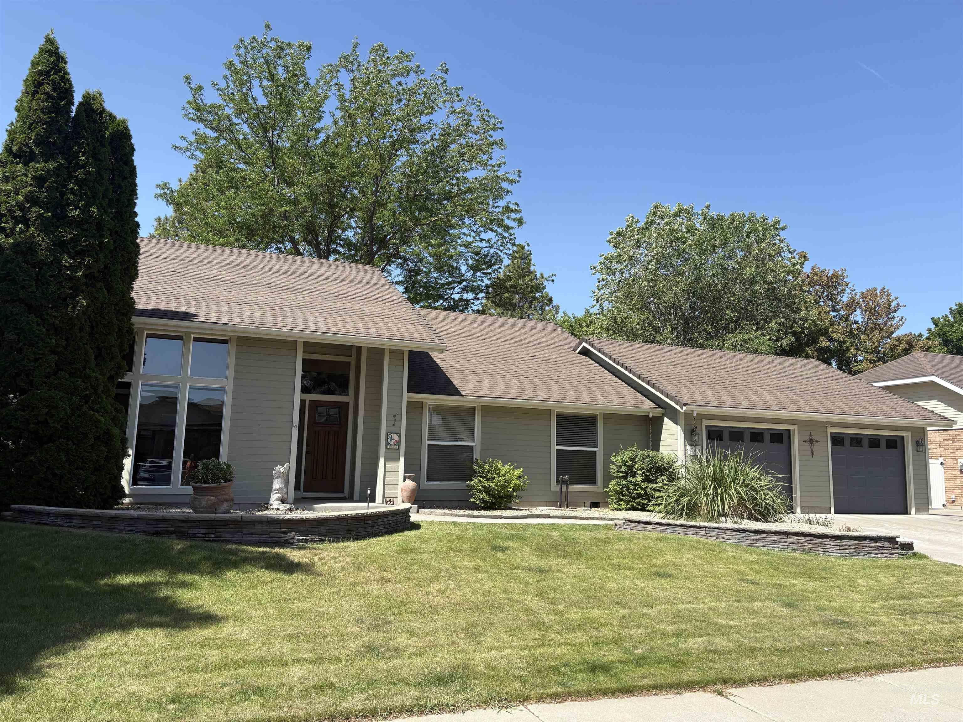 549 Ballingrude Drive, Twin Falls, Idaho 83301, 3 Bedrooms, 2 Bathrooms, Residential For Sale, Price $508,000,MLS 98987874