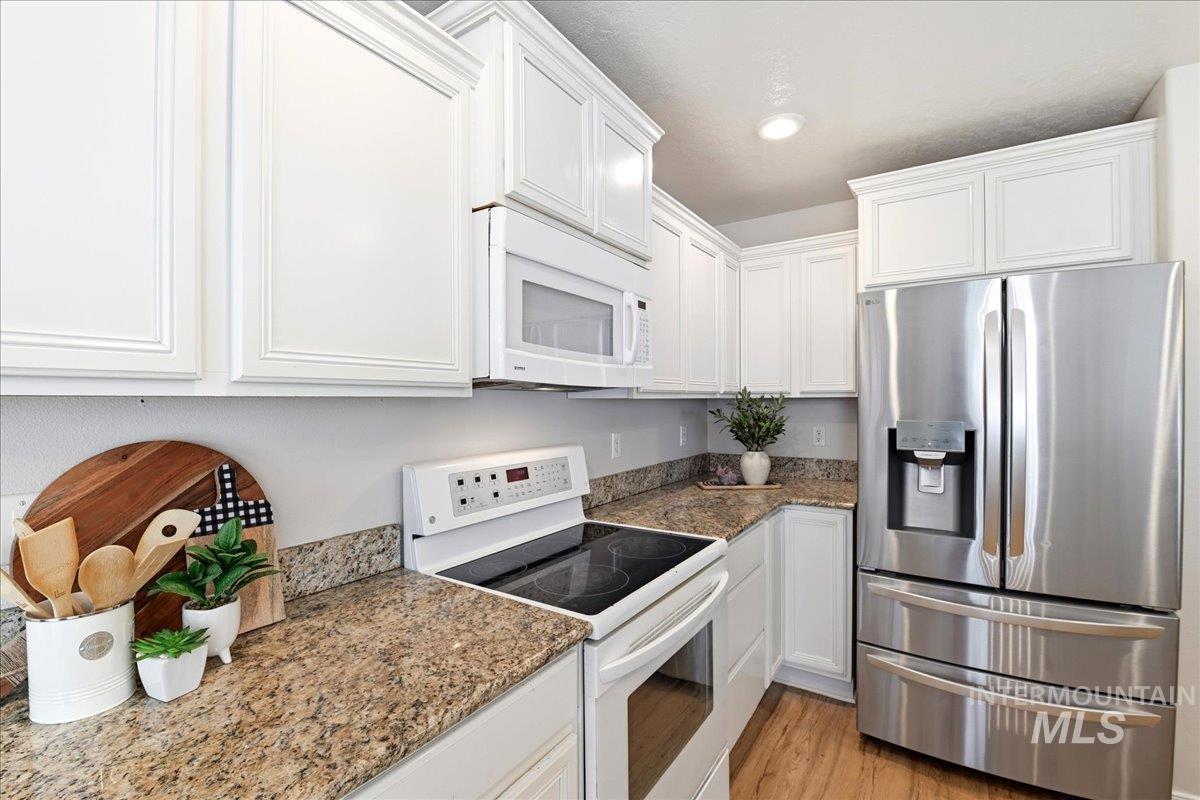 6540 S Derbyshire Ave, Boise, Idaho 83709, 3 Bedrooms, 2.5 Bathrooms, Residential For Sale, Price $445,000,MLS 98987875