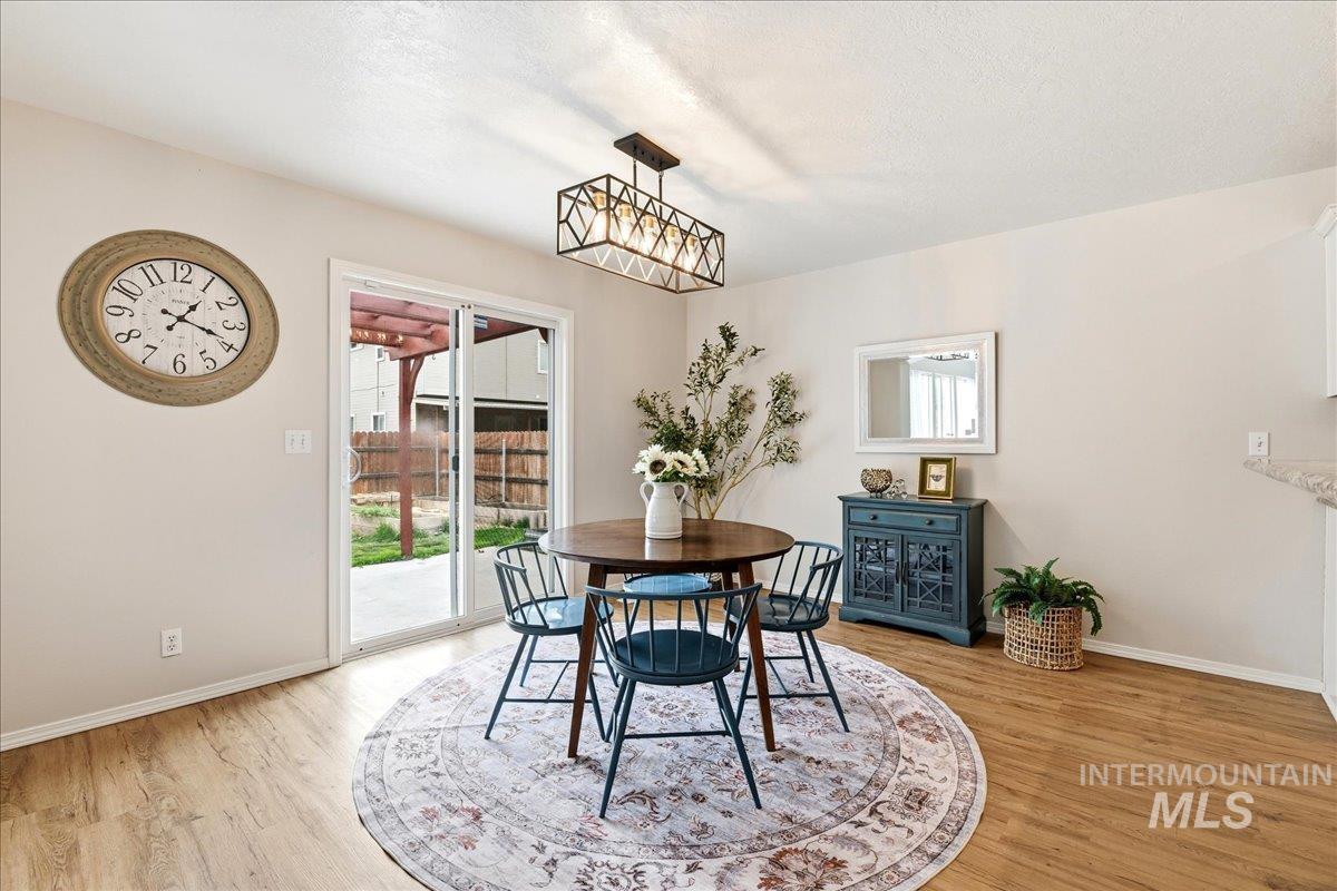 6540 S Derbyshire Ave, Boise, Idaho 83709, 3 Bedrooms, 2.5 Bathrooms, Residential For Sale, Price $445,000,MLS 98987875