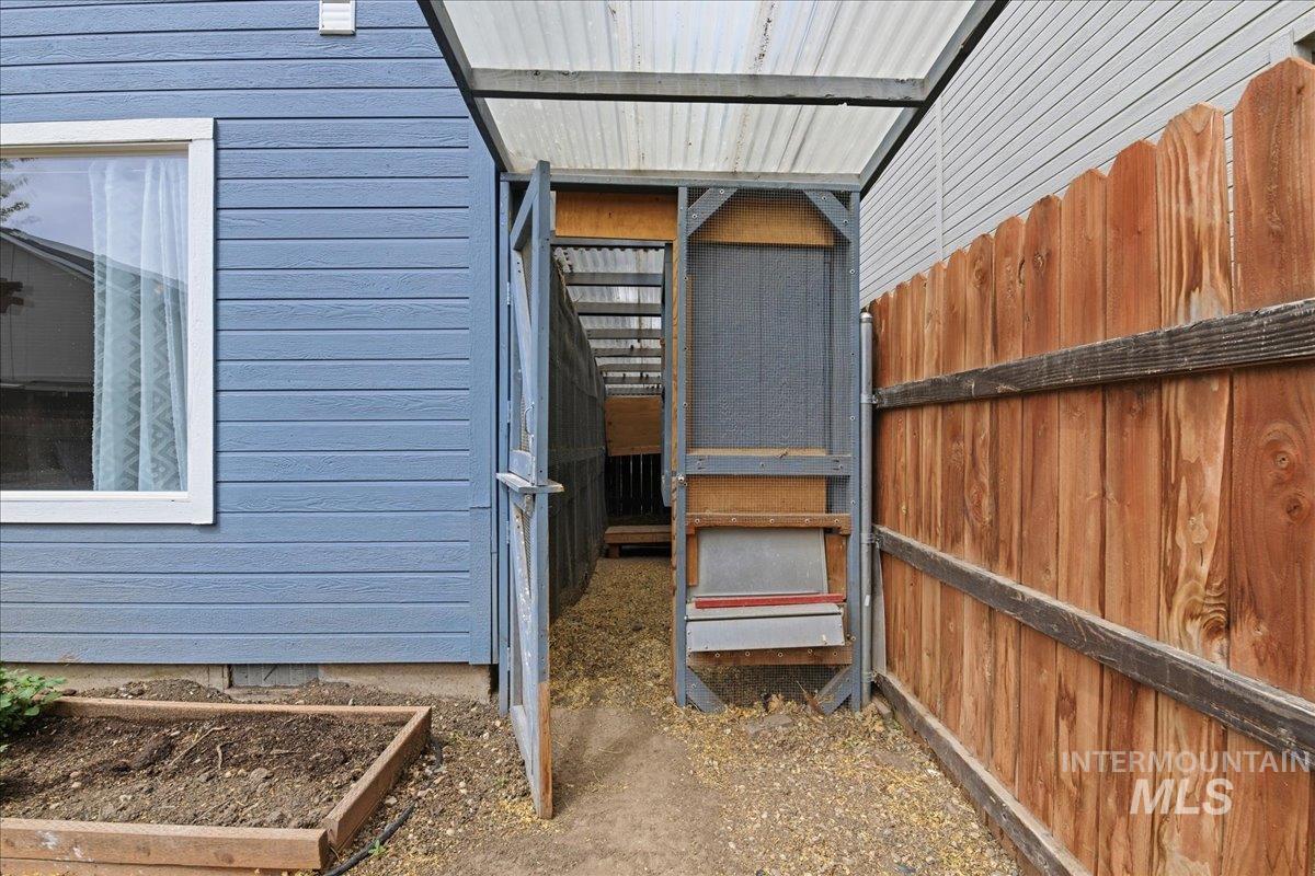6540 S Derbyshire Ave, Boise, Idaho 83709, 3 Bedrooms, 2.5 Bathrooms, Residential For Sale, Price $445,000,MLS 98987875