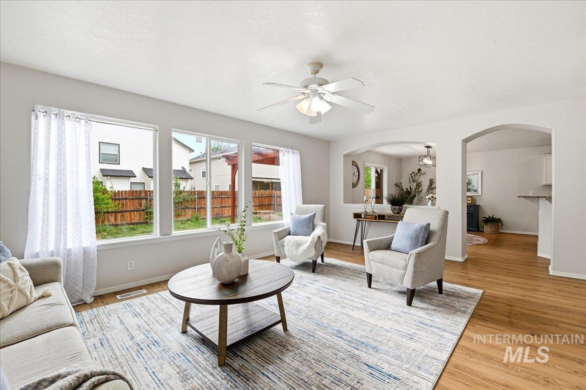 6540 S Derbyshire Ave, Boise, Idaho 83709, 3 Bedrooms, 2.5 Bathrooms, Residential For Sale, Price $445,000,MLS 98987875
