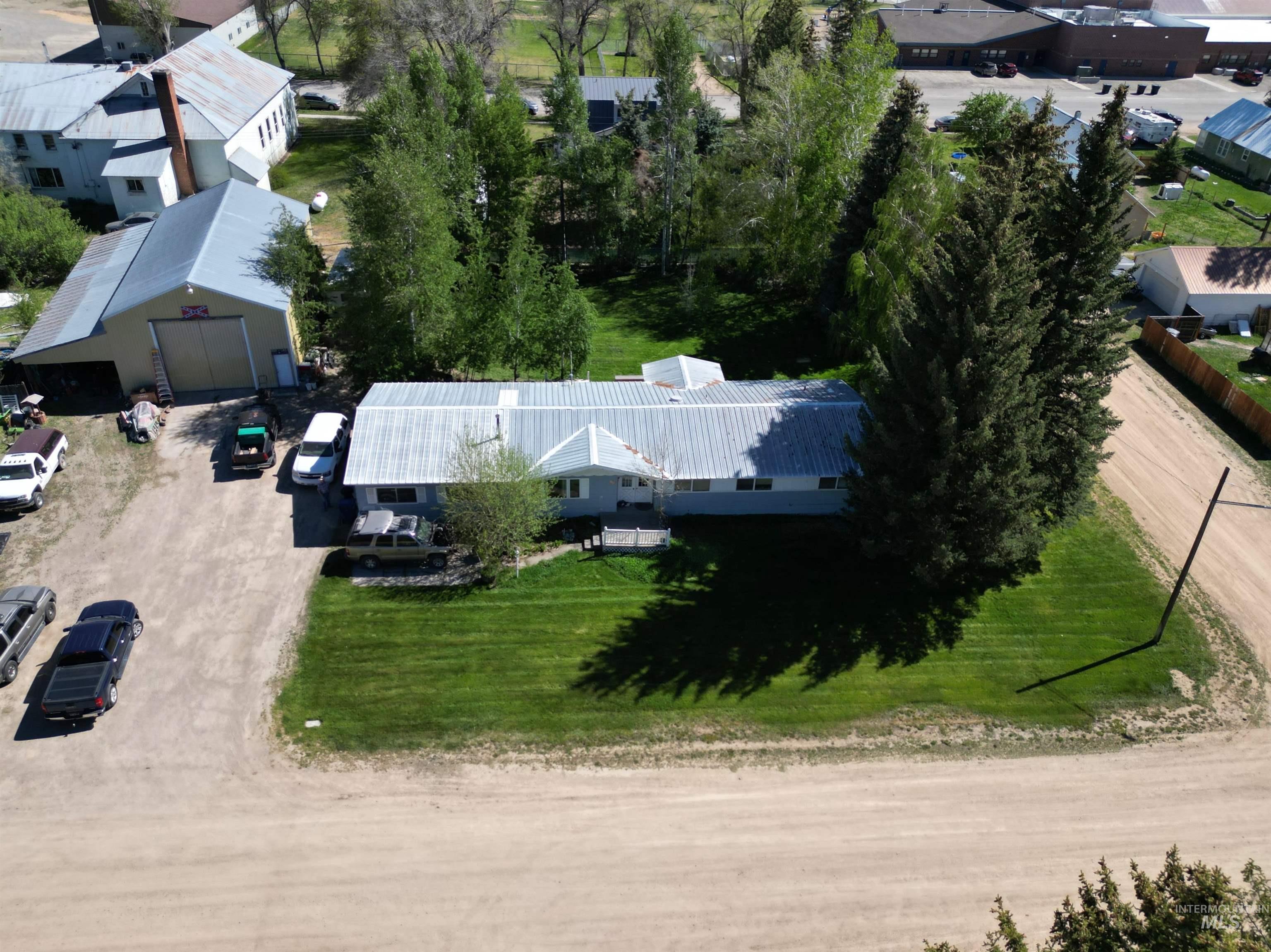 206 E Alturas Ave, Fairfield, Idaho 83327, 4 Bedrooms, 2 Bathrooms, Residential For Sale, Price $475,000,MLS 98987876
