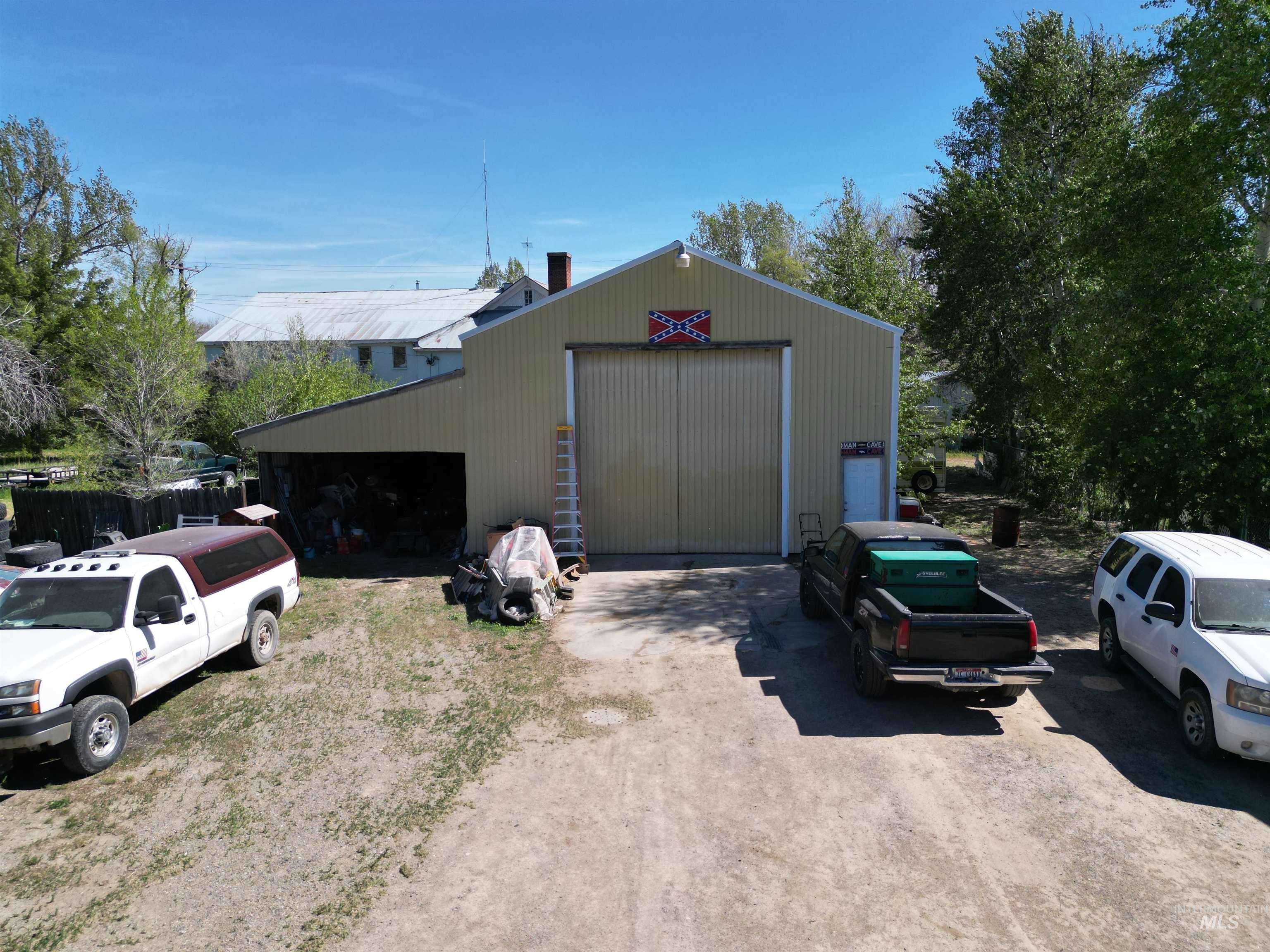 206 E Alturas Ave, Fairfield, Idaho 83327, 4 Bedrooms, 2 Bathrooms, Residential For Sale, Price $475,000,MLS 98987876