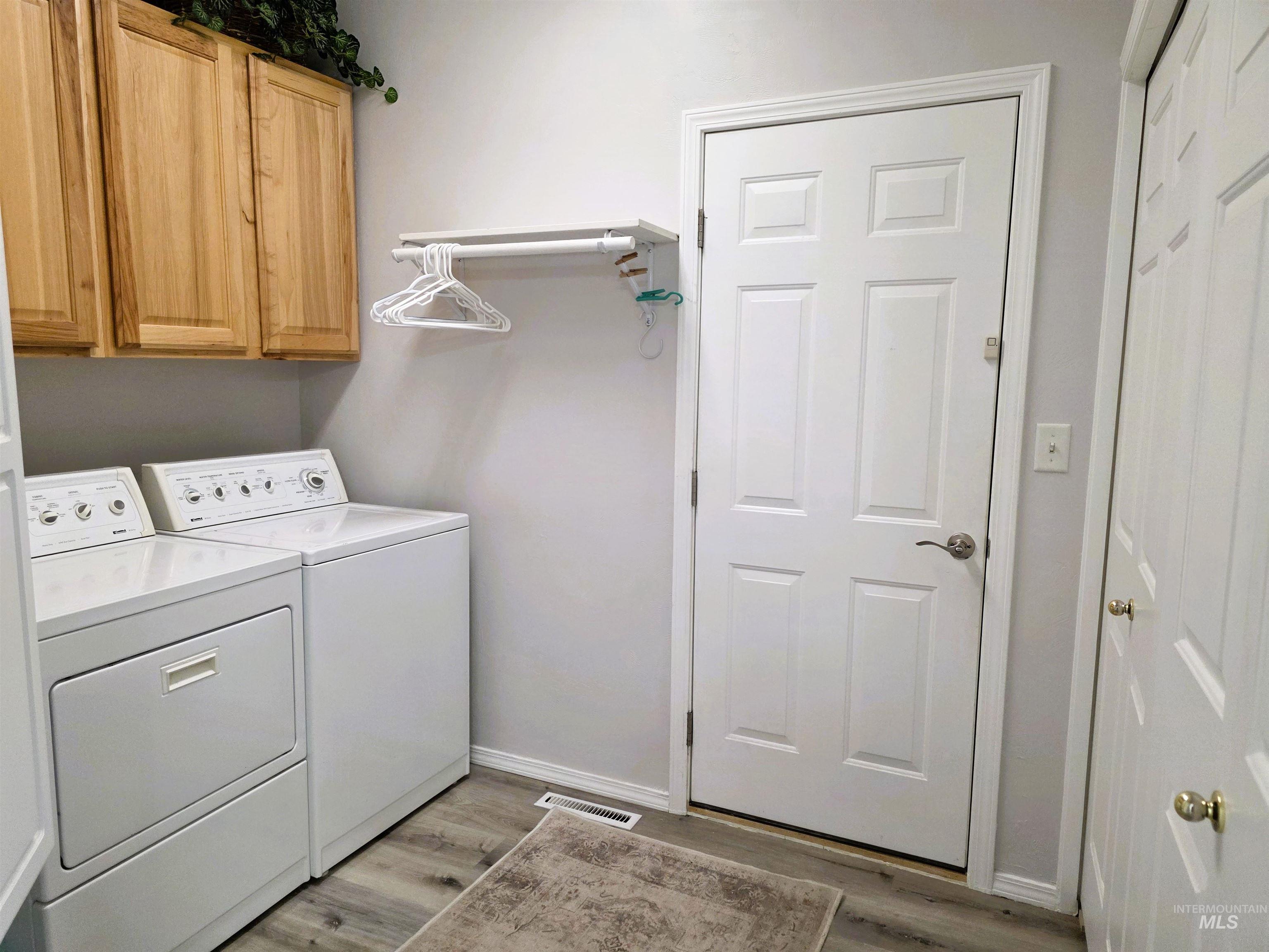 235 Los Lagos, Twin Falls, Idaho 83301-0235, 4 Bedrooms, 3 Bathrooms, Residential For Sale, Price $450,000,MLS 98987878