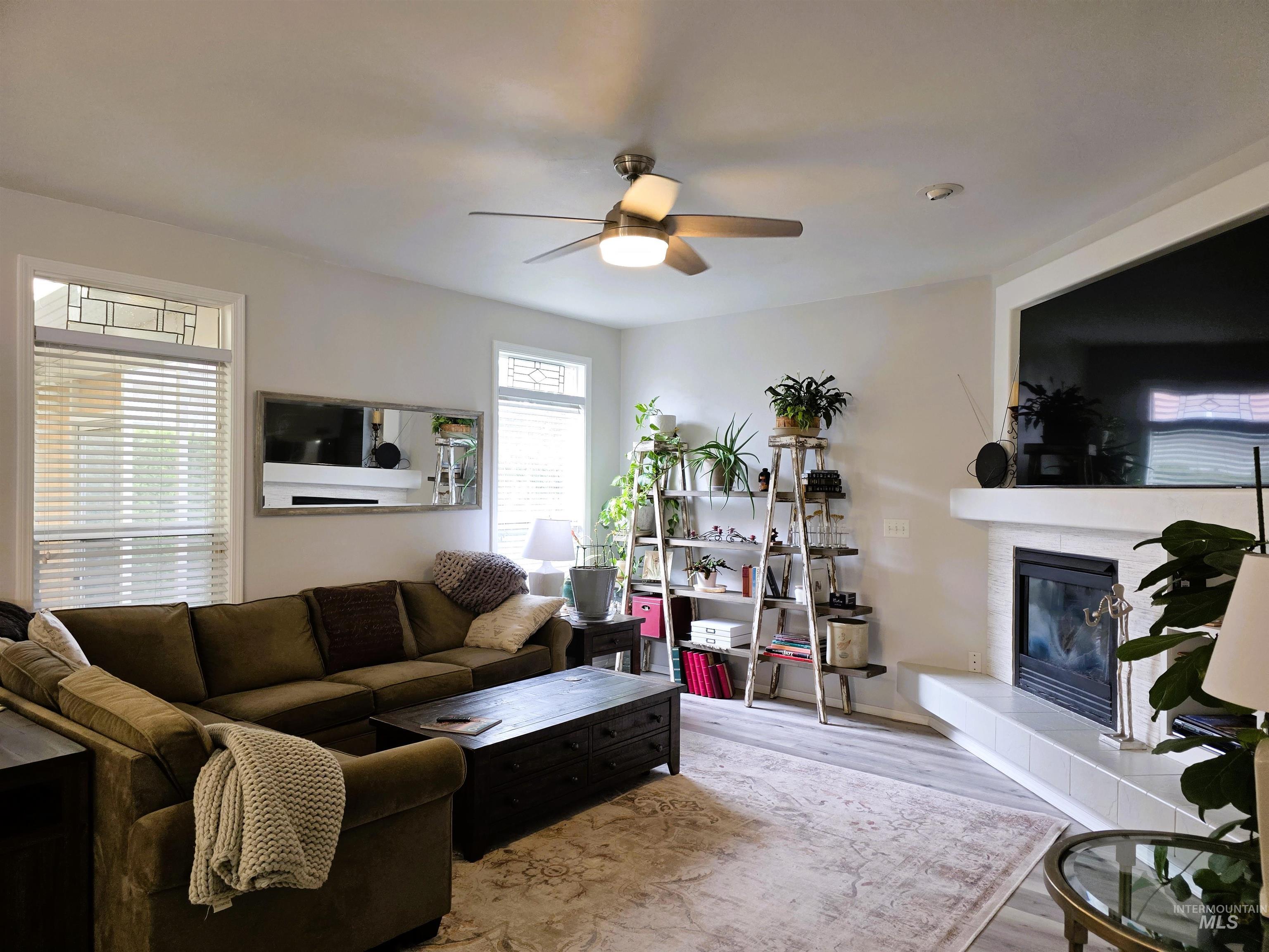 235 Los Lagos, Twin Falls, Idaho 83301-0235, 4 Bedrooms, 3 Bathrooms, Residential For Sale, Price $450,000,MLS 98987878