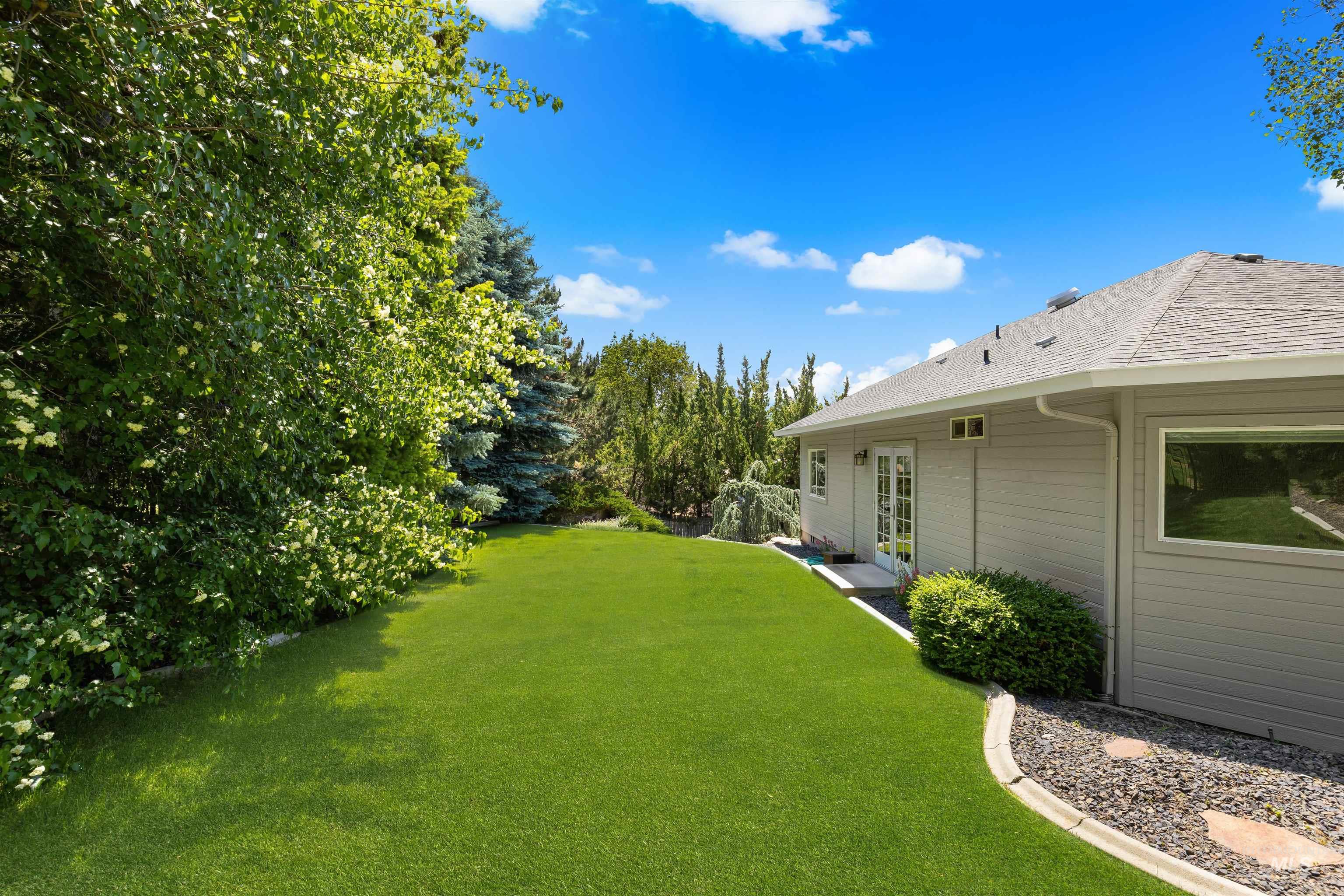 3244 E Boulder Heights Drive, Boise, Idaho 83712, 3 Bedrooms, 2 Bathrooms, Residential For Sale, Price $1,100,000, 98987879