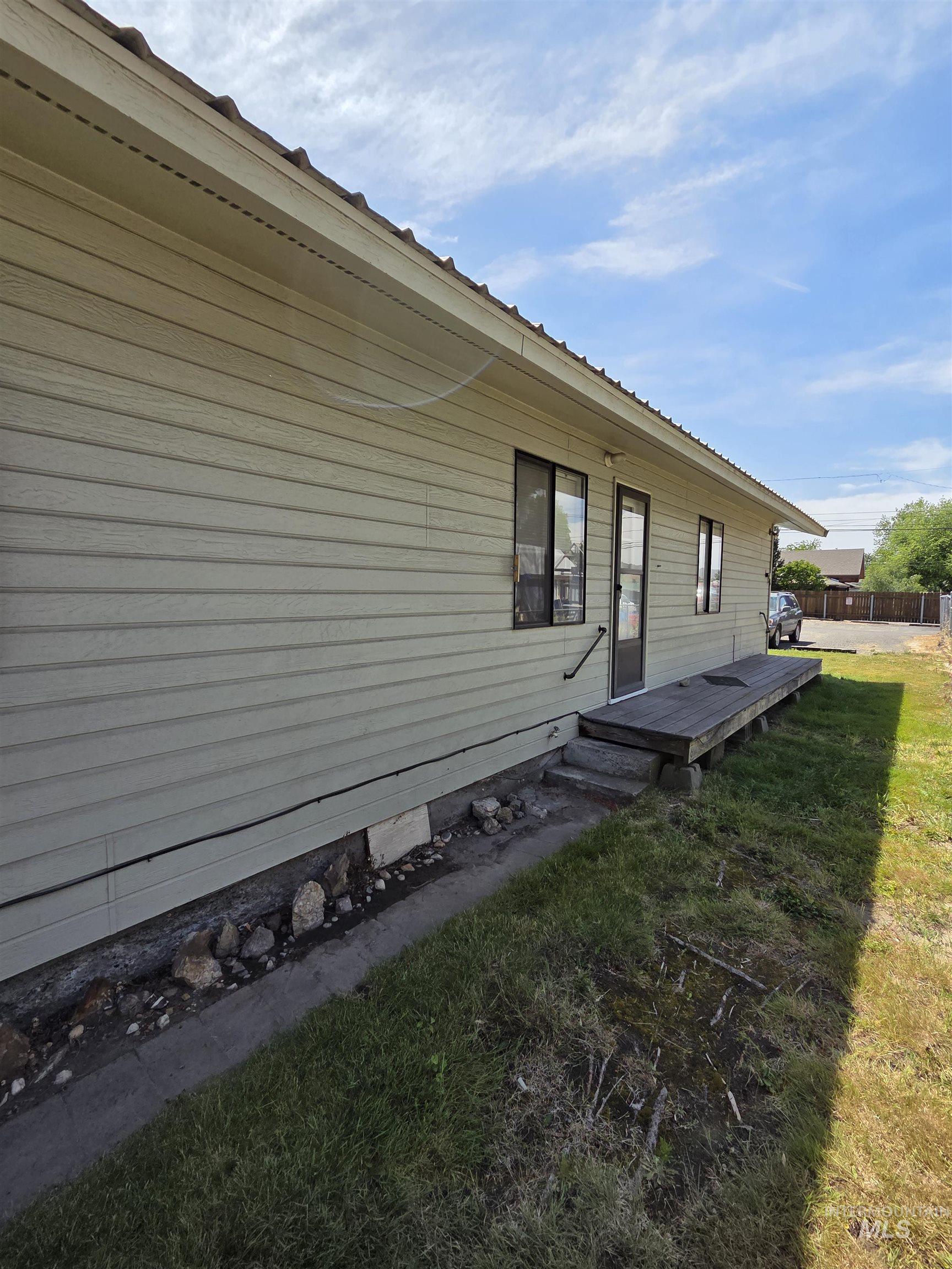 530 5th St, Clarkston, Washington 99403, 1 Bedroom, 1 Bathroom, Residential Income For Sale, Price $289,900, 98987881