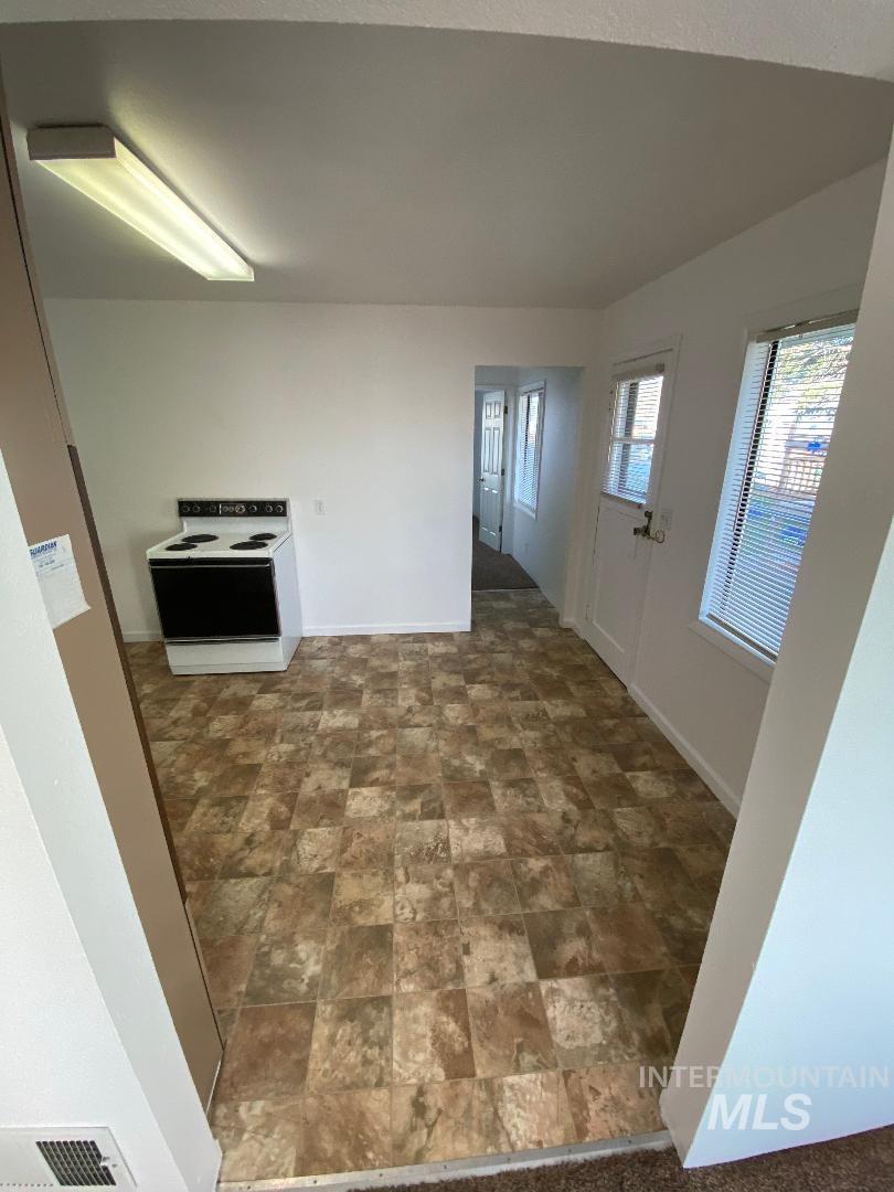 530 5th St, Clarkston, Washington 99403, 1 Bedroom, 1 Bathroom, Residential Income For Sale, Price $289,900, 98987881