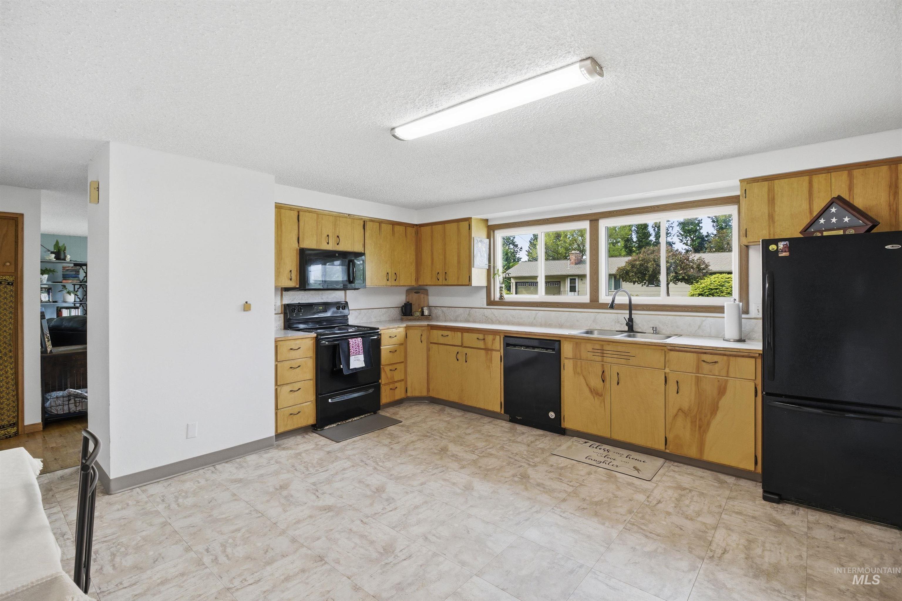 1651 Hillcrest Drive, Moscow, Idaho 83843, 3 Bedrooms, 1.5 Bathrooms, Residential For Sale, Price $409,000,MLS 98987883