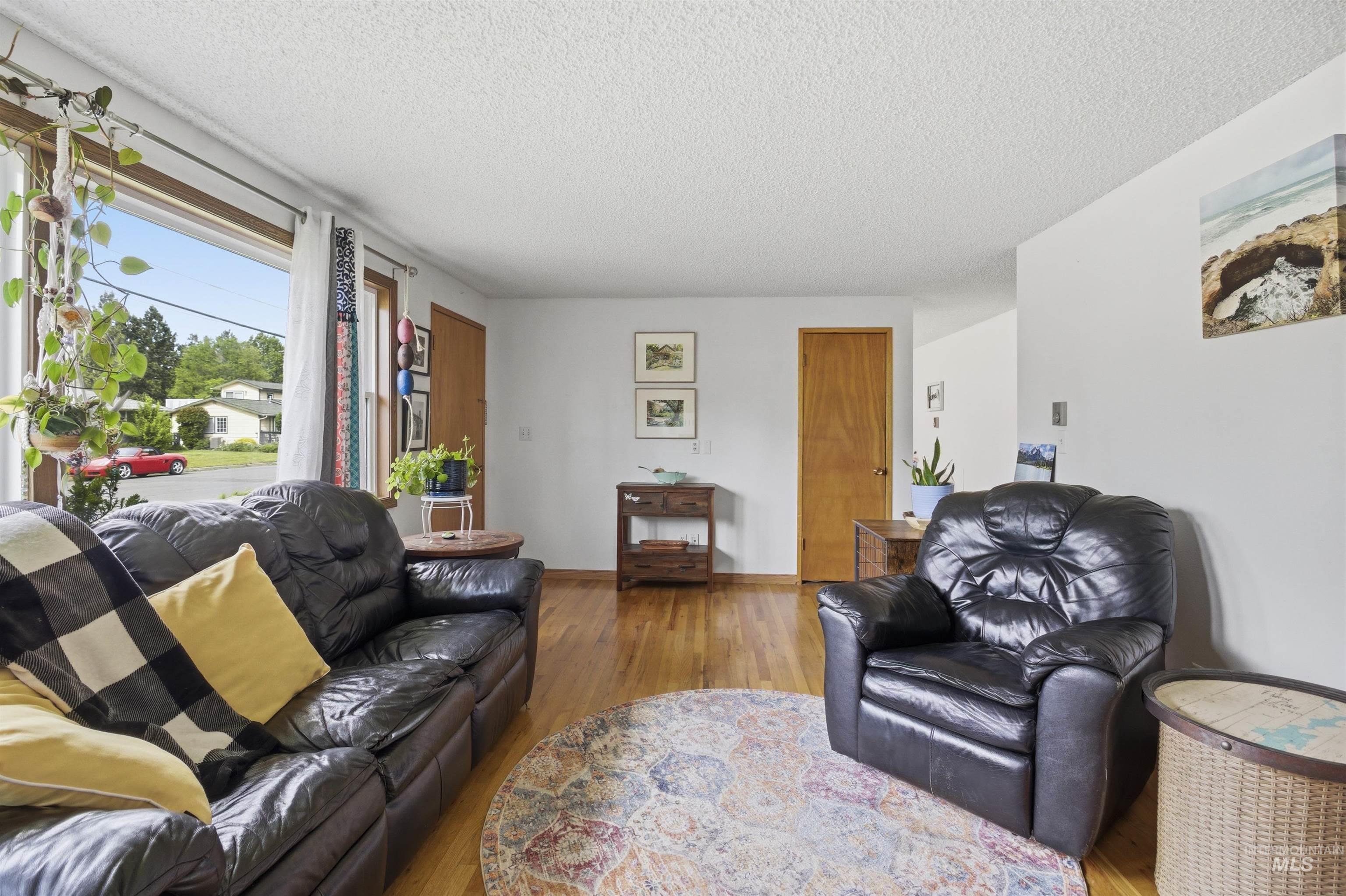 1651 Hillcrest Drive, Moscow, Idaho 83843, 3 Bedrooms, 1.5 Bathrooms, Residential For Sale, Price $409,000,MLS 98987883