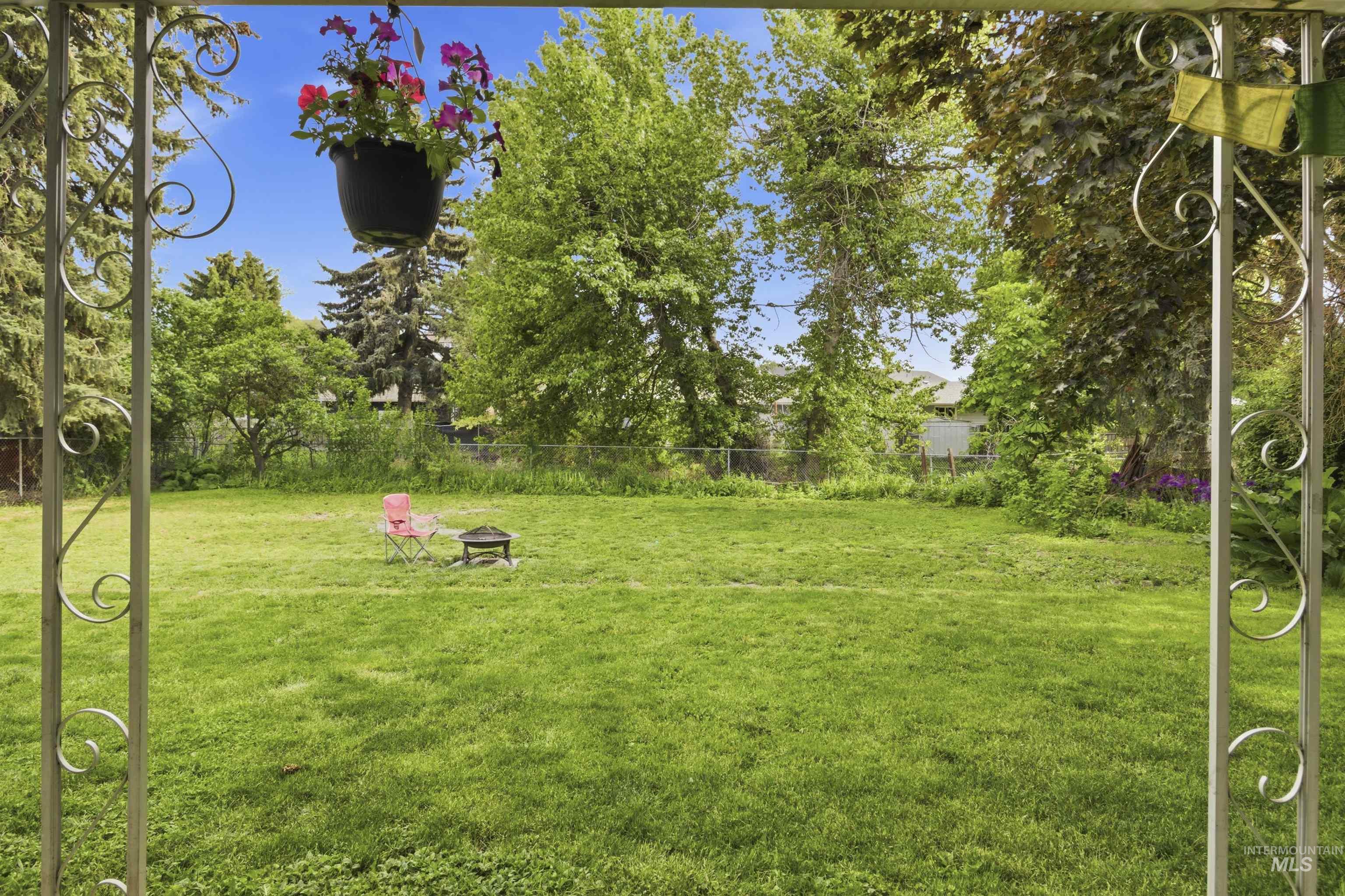 1651 Hillcrest Drive, Moscow, Idaho 83843, 3 Bedrooms, 1.5 Bathrooms, Residential For Sale, Price $409,000,MLS 98987883